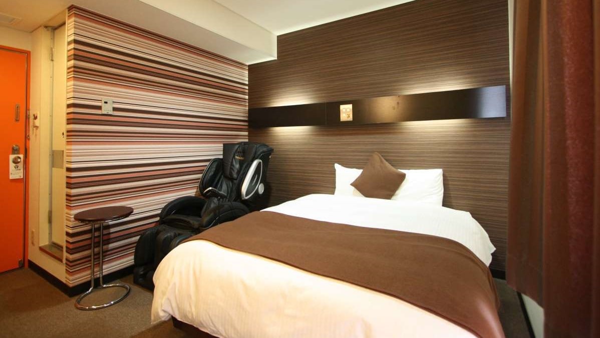 Kamar Premium [Tempat tidur queen 160 cm, 18 m2, dengan kursi pijat]