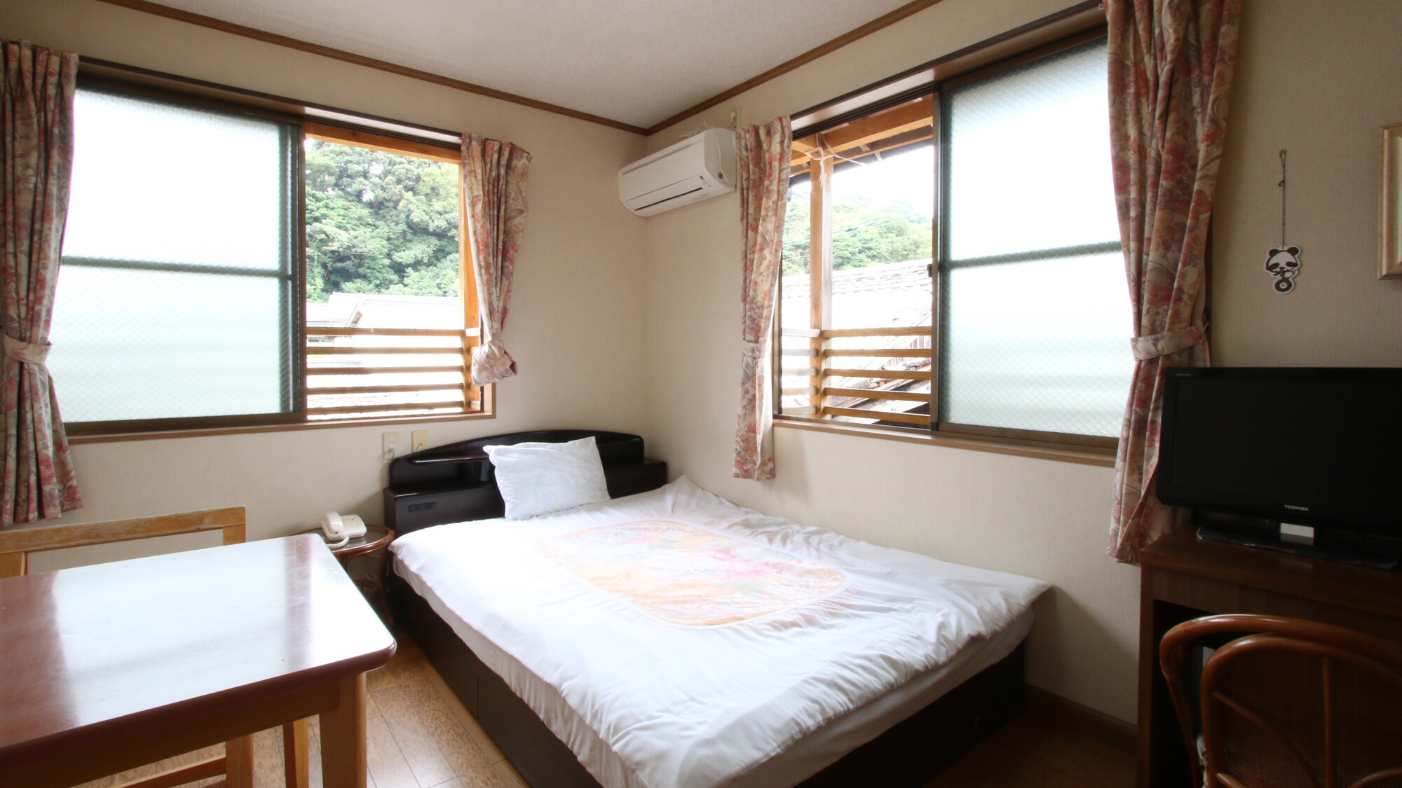 Example of a Western-style single room