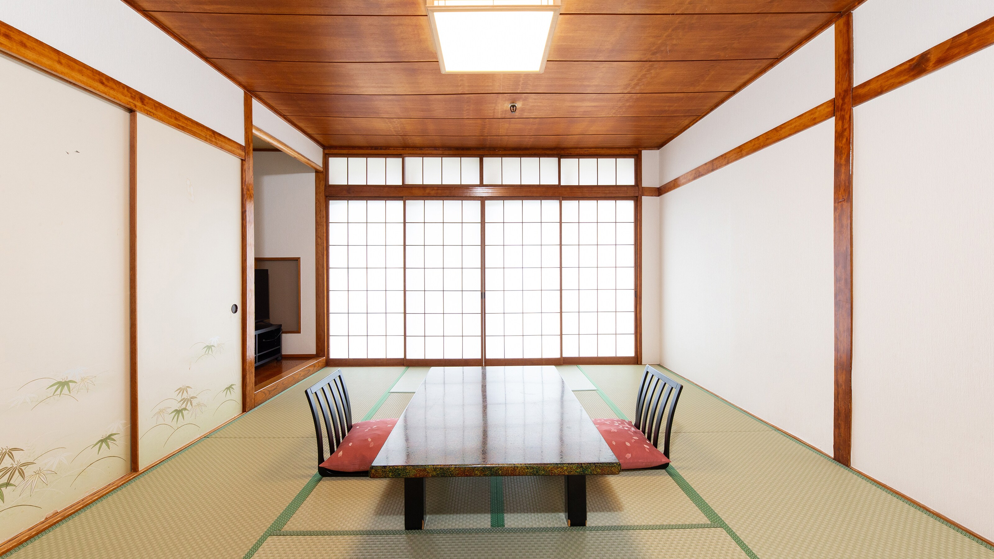 Japanese-style room (10 tatami mats)