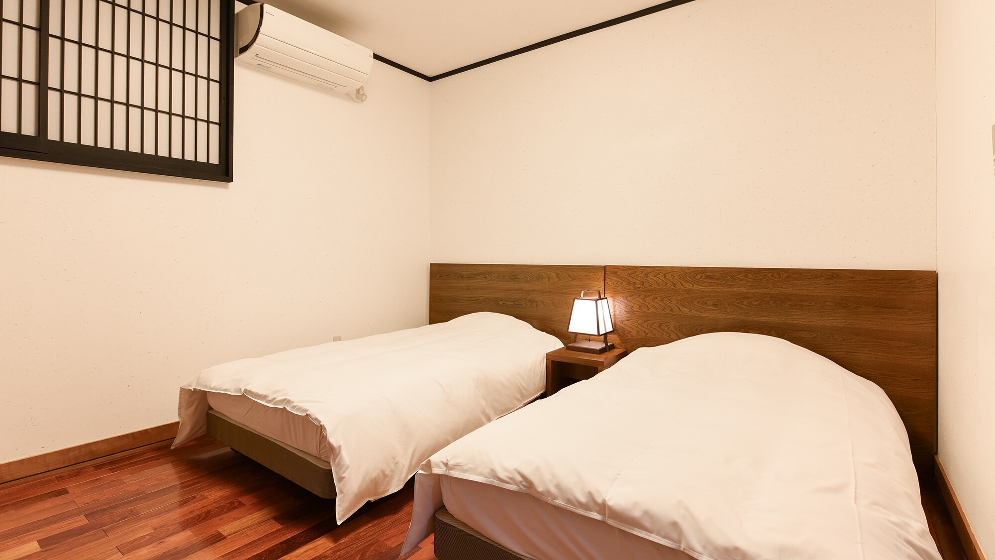 *VIP room/Bedroom with two Simmons semi-double size beds