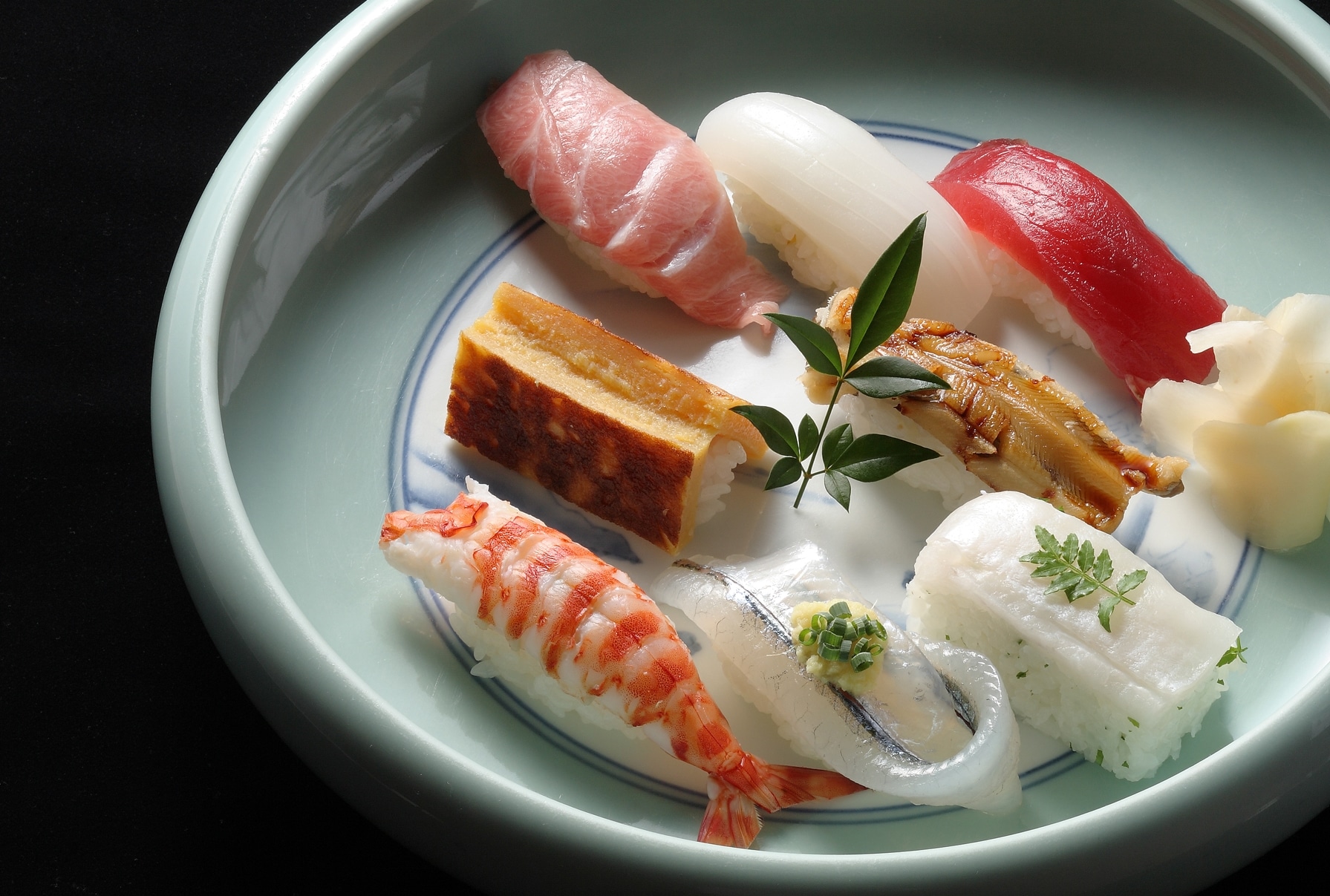 Japanese restaurant "Keyaki" sushi image