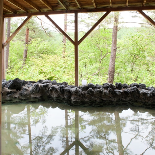 Open-air bath