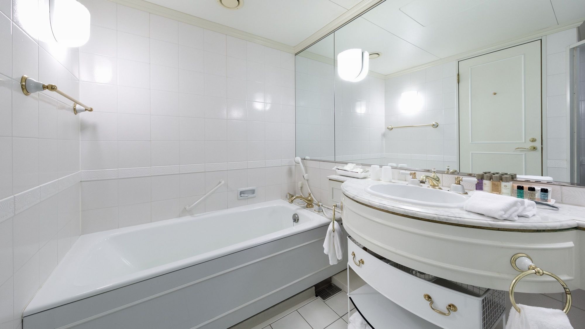 욕실(수페리어룸)