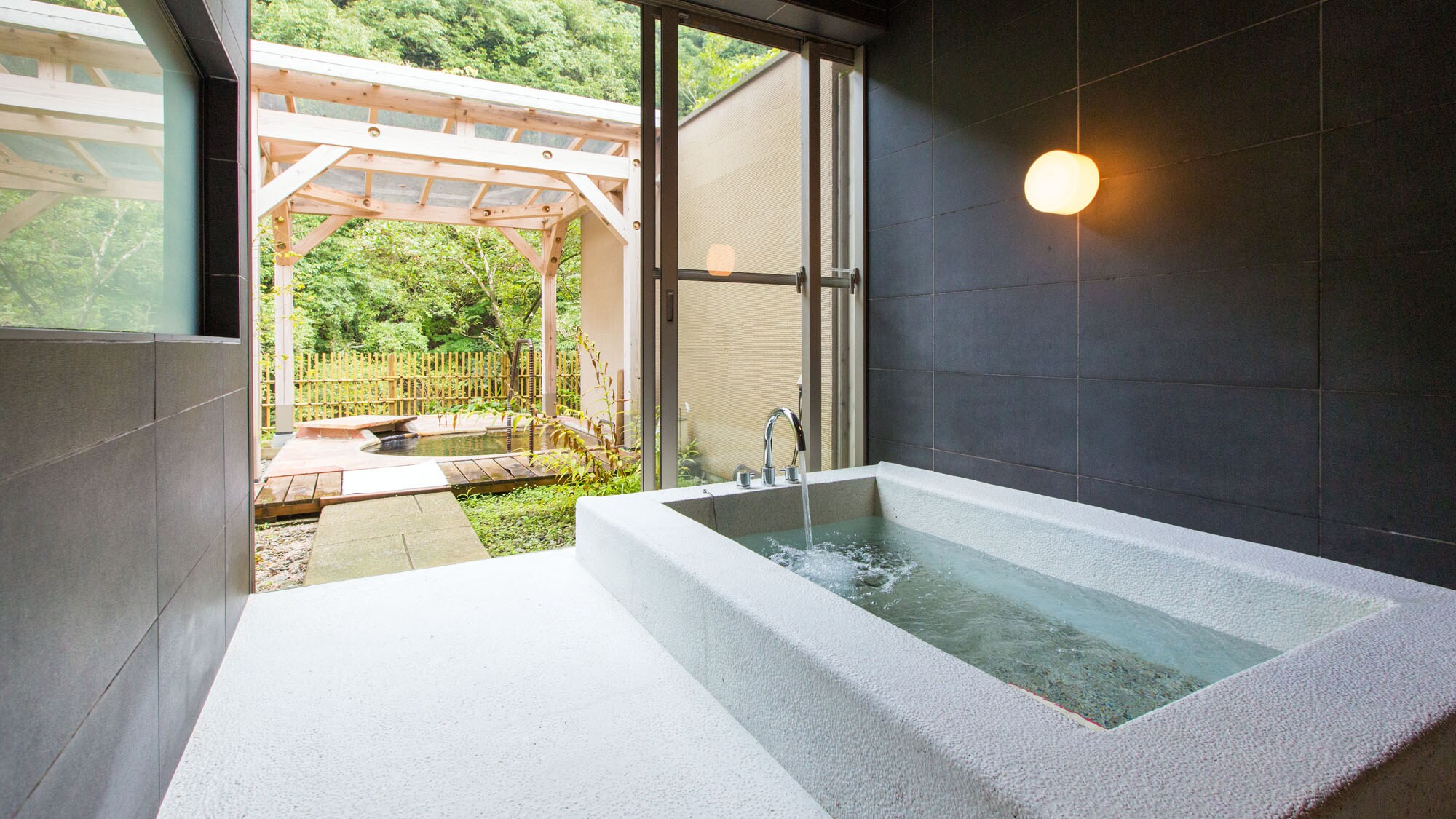 Premium Suite Fire Indoor Bath