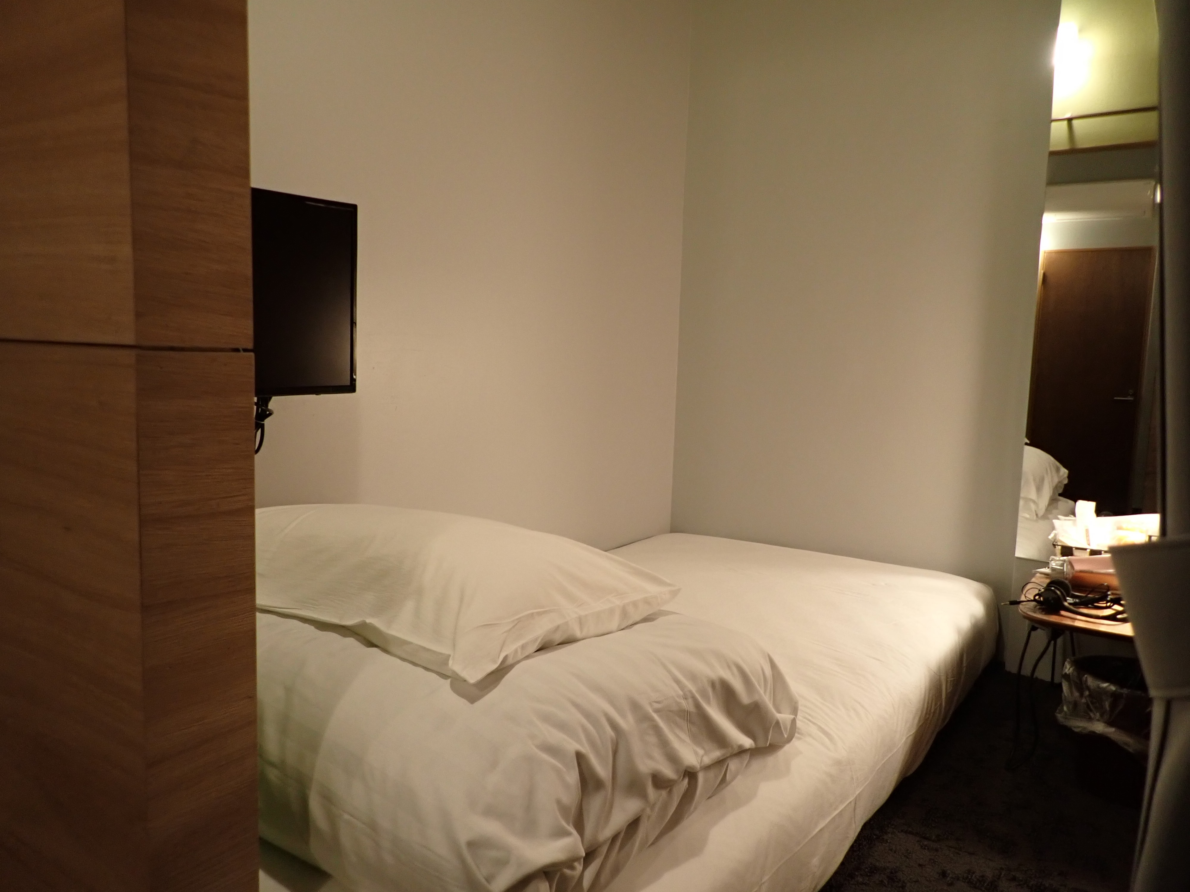 Women-only spacious room