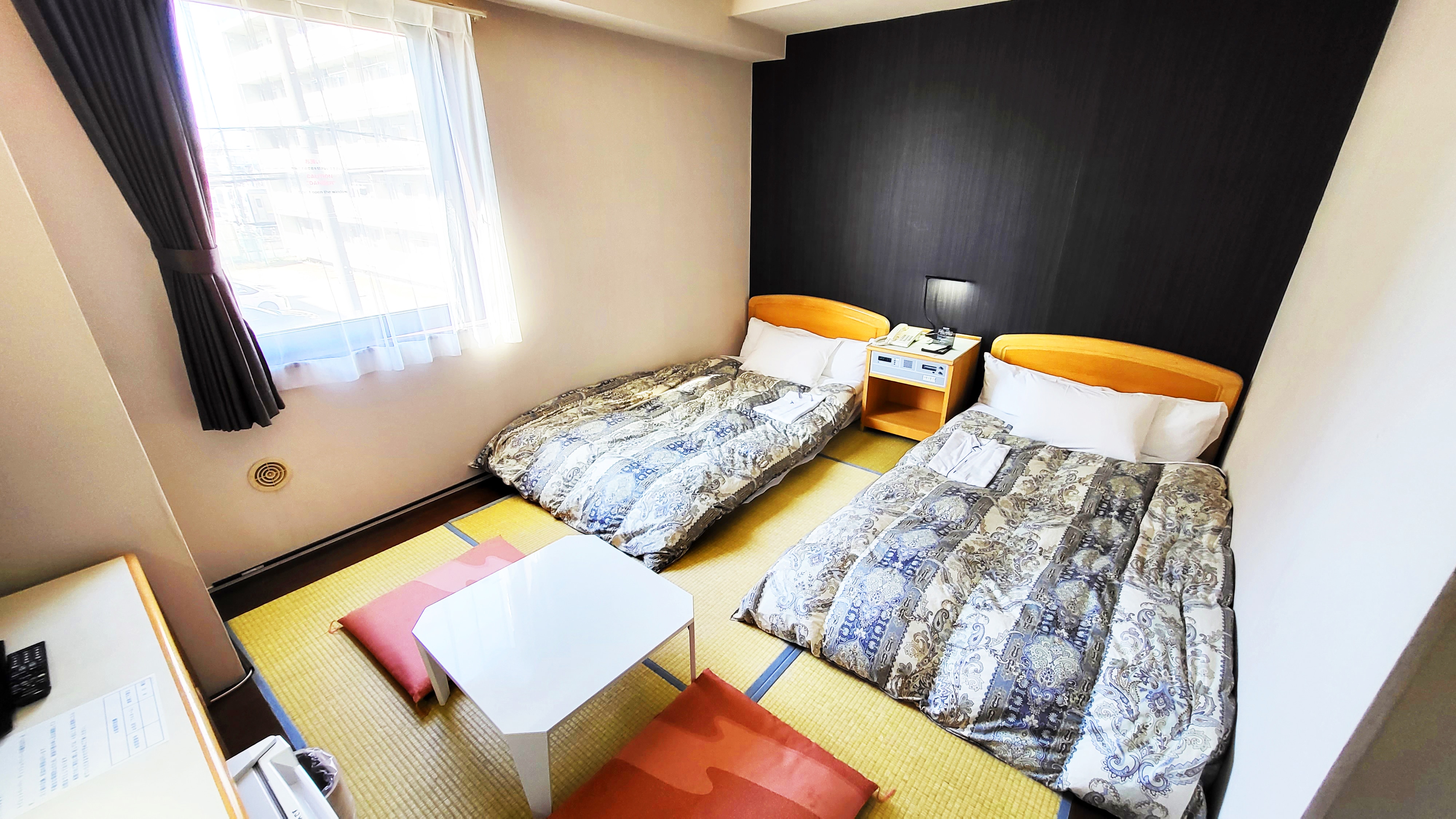 Japanese-style twin room