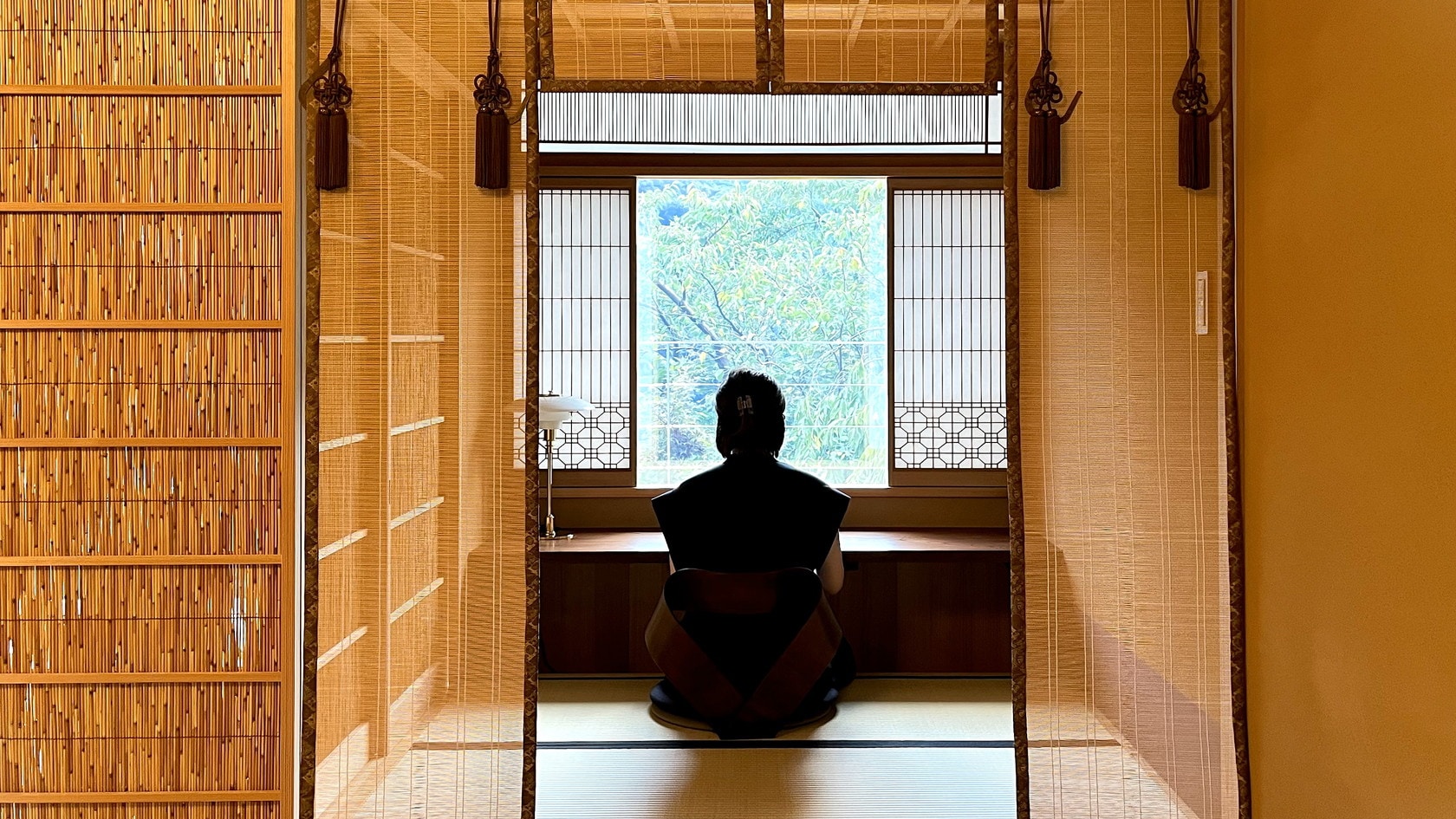 [Special Room | Y] A room with a study where you can concentrate on writing, reading, working on the computer, etc.