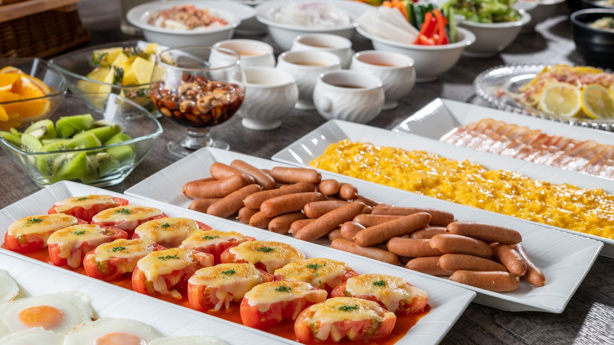 【breakfast buffet】