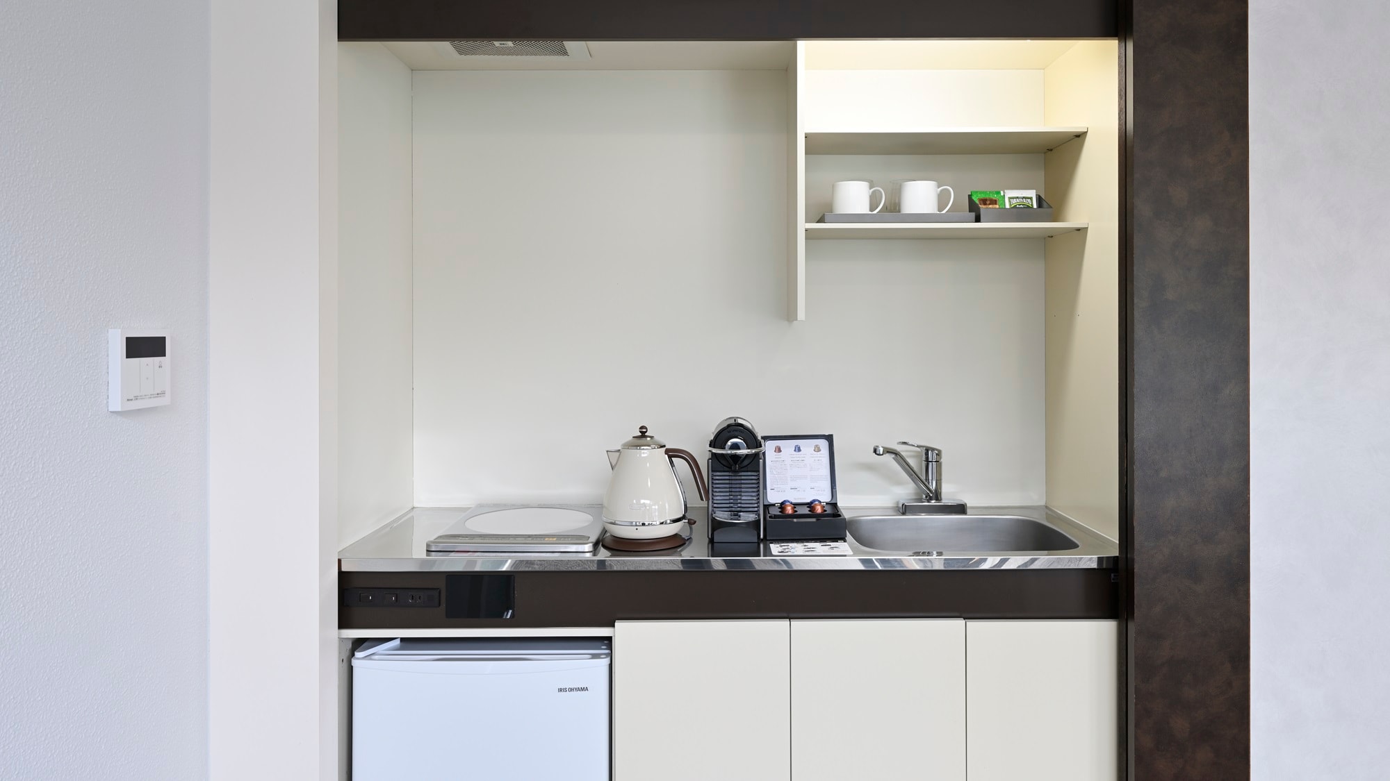 [Guest room example] All rooms come with a mini kitchen