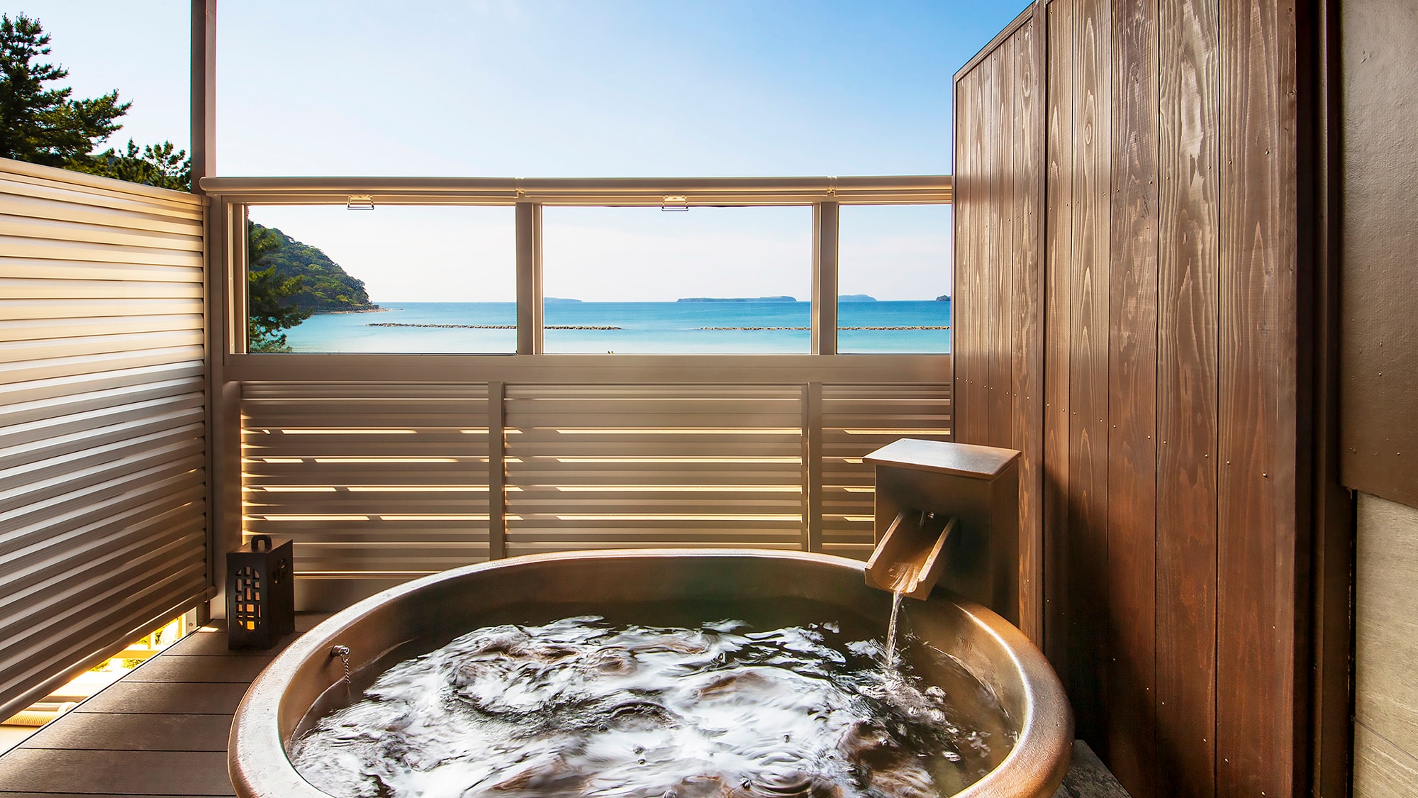 [Open-air bath in guest room] Wave sounds -namioto- *We cannot guarantee the room will be available.