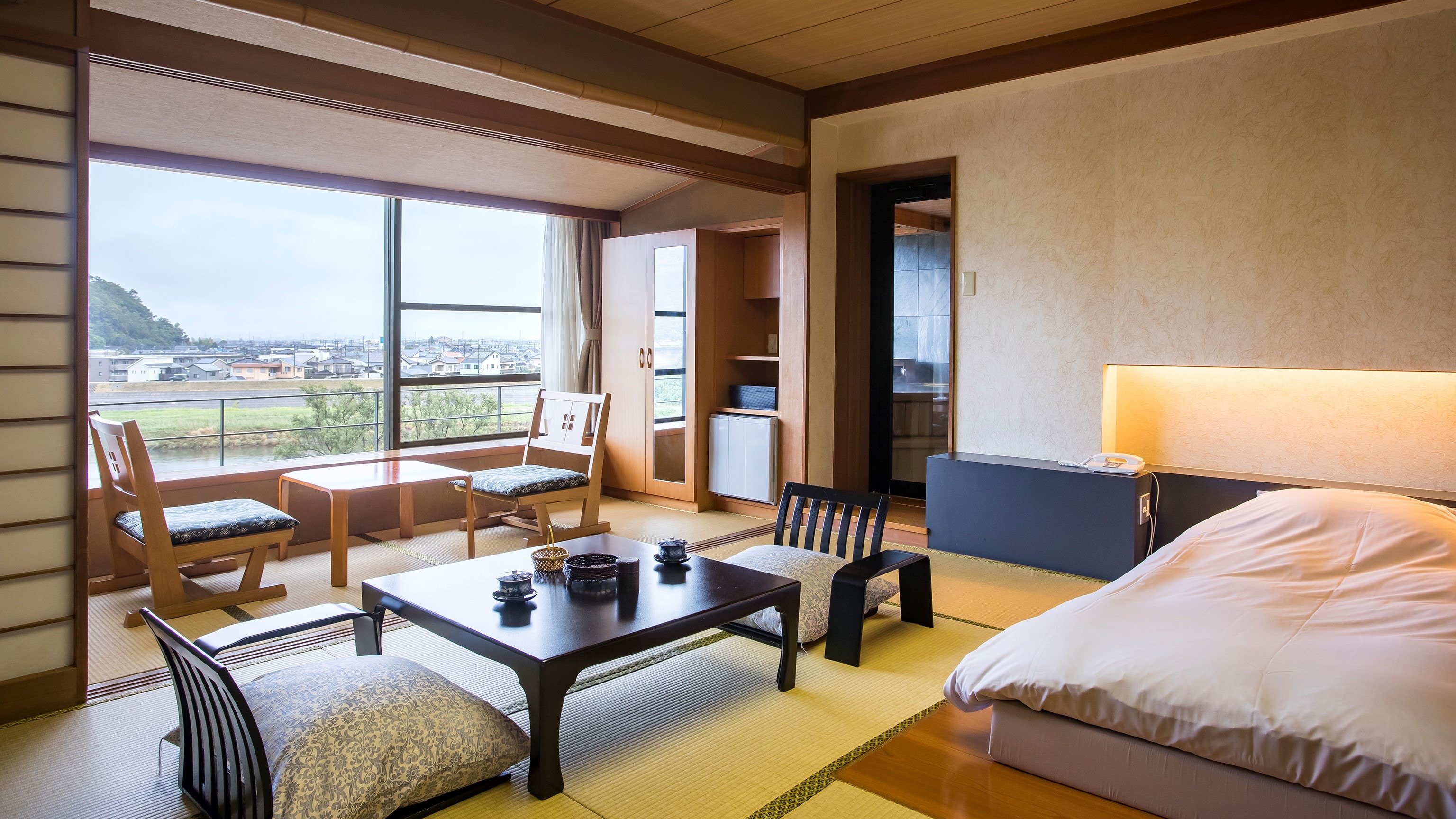 富士山景觀帶露天浴池的客房（46㎡）【禁煙】