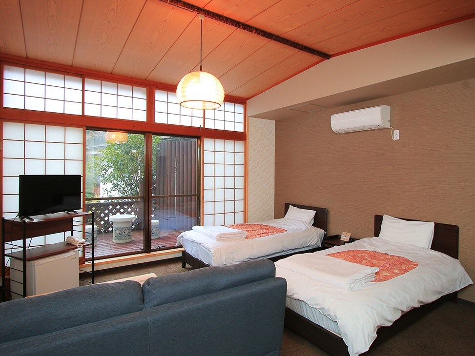 [Barrier-free] 1st floor Western-style room (twin) (limited to 1 room)