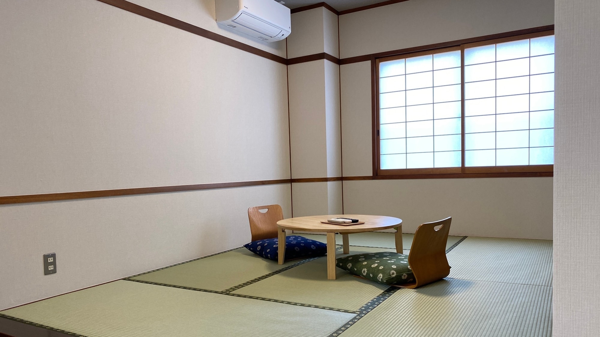 NEW [Welcome to dogs] Special Japanese-Western style room (Twin beds + Relaxing Japanese-style room)