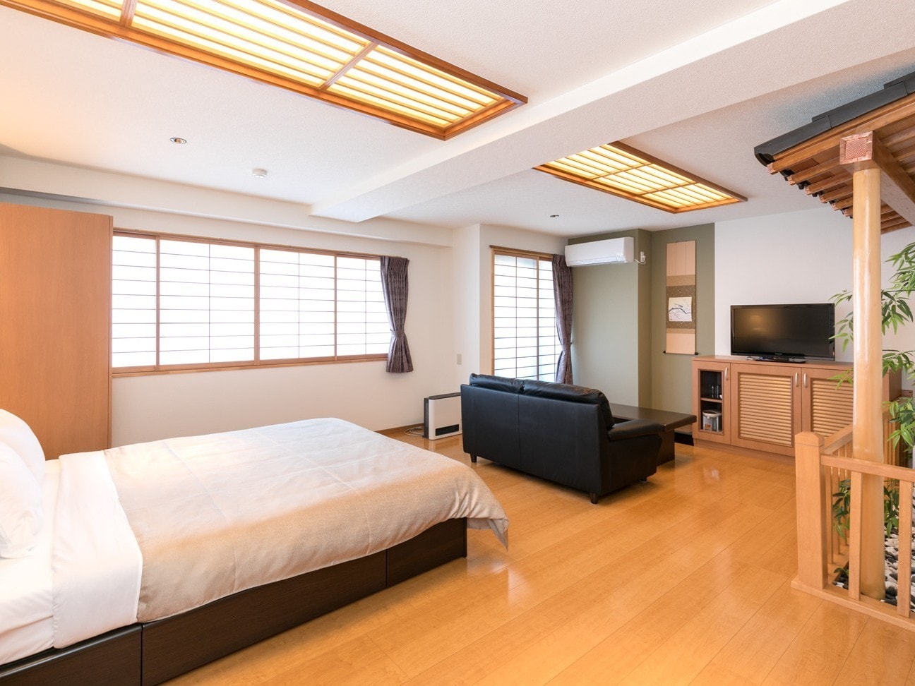 Special room (Japanese and Western room)