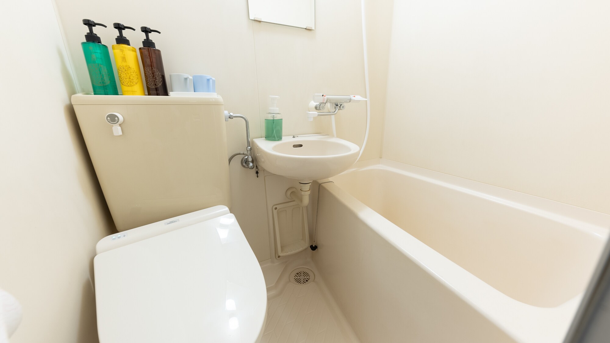 [Non-smoking] Semi-double room with bath and toilet