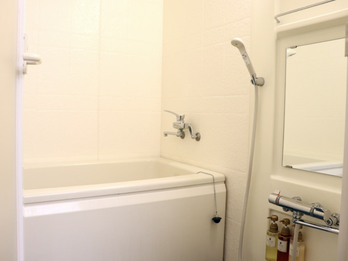 Room equipment amenity image