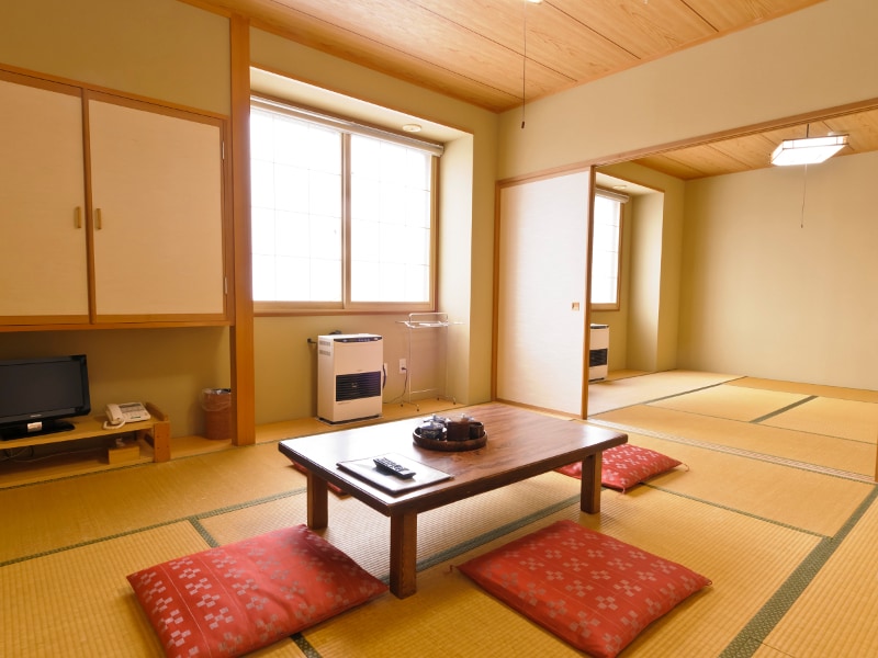 Japanese-style room 16 tatami mats [4 to 6 people]