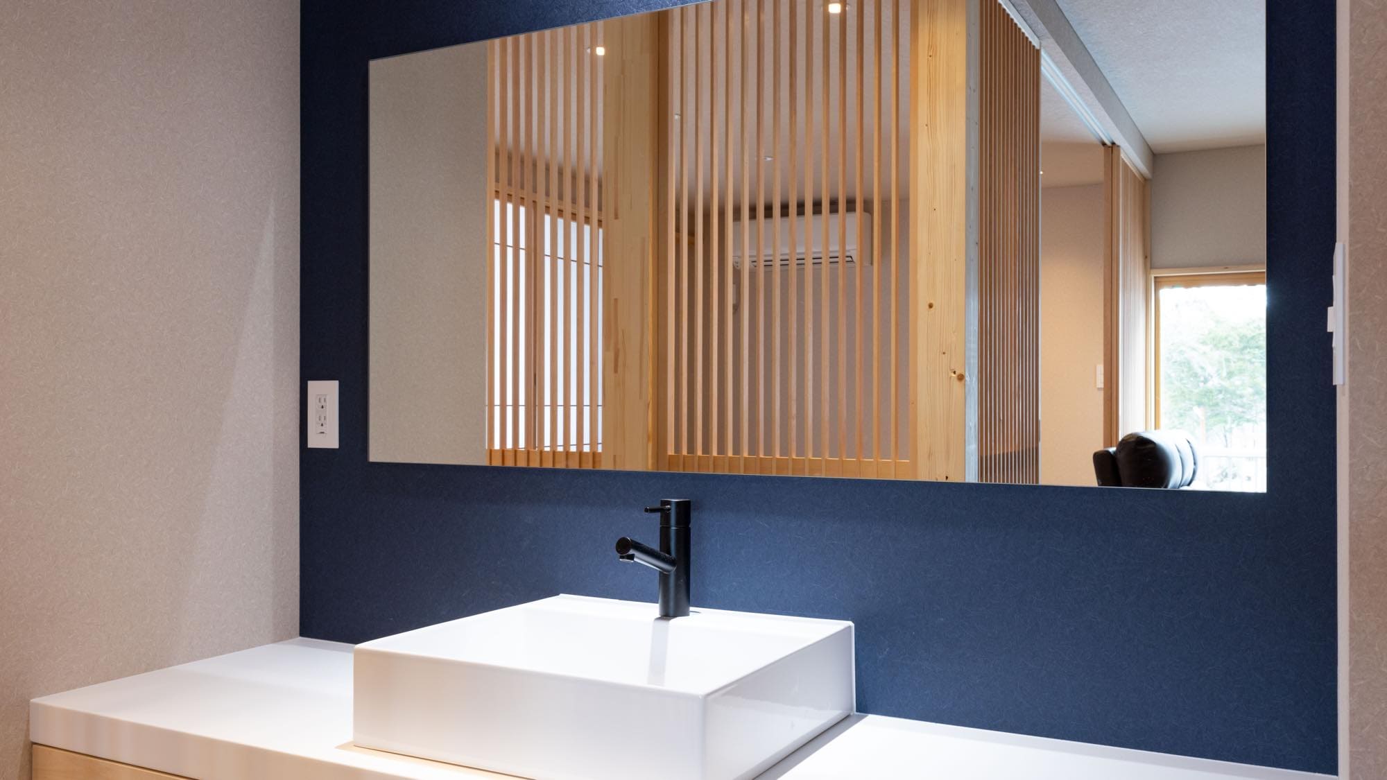 Guest room washbasin (design varies depending on room type)