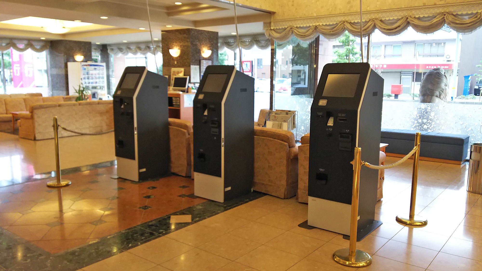 Automatic check-in machine