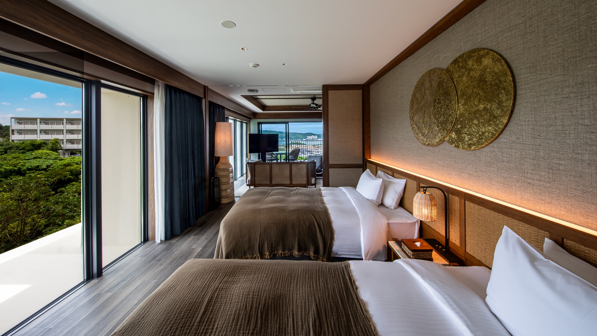 Corner Premium Suite