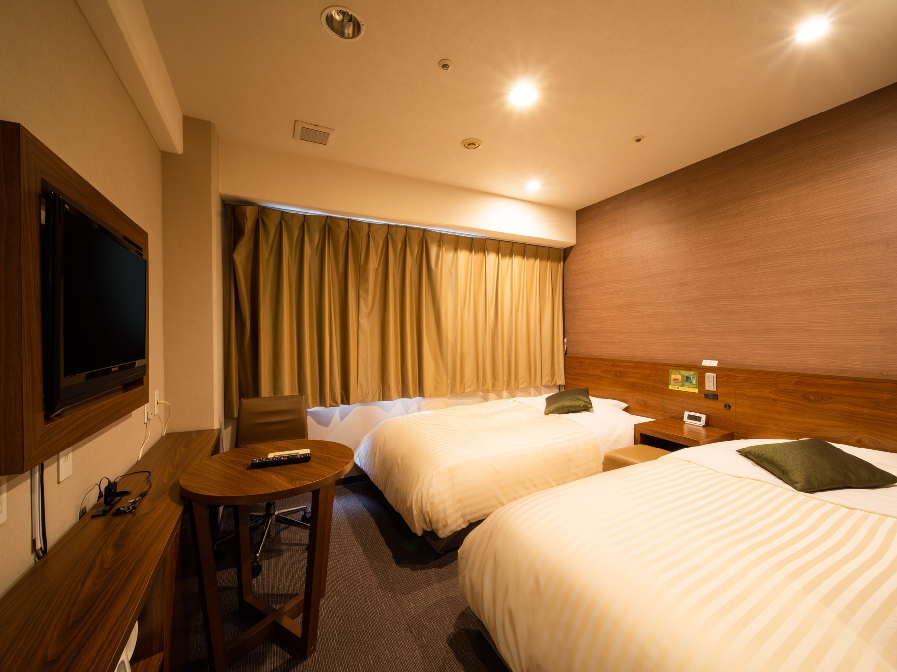 Standard Twin Room①