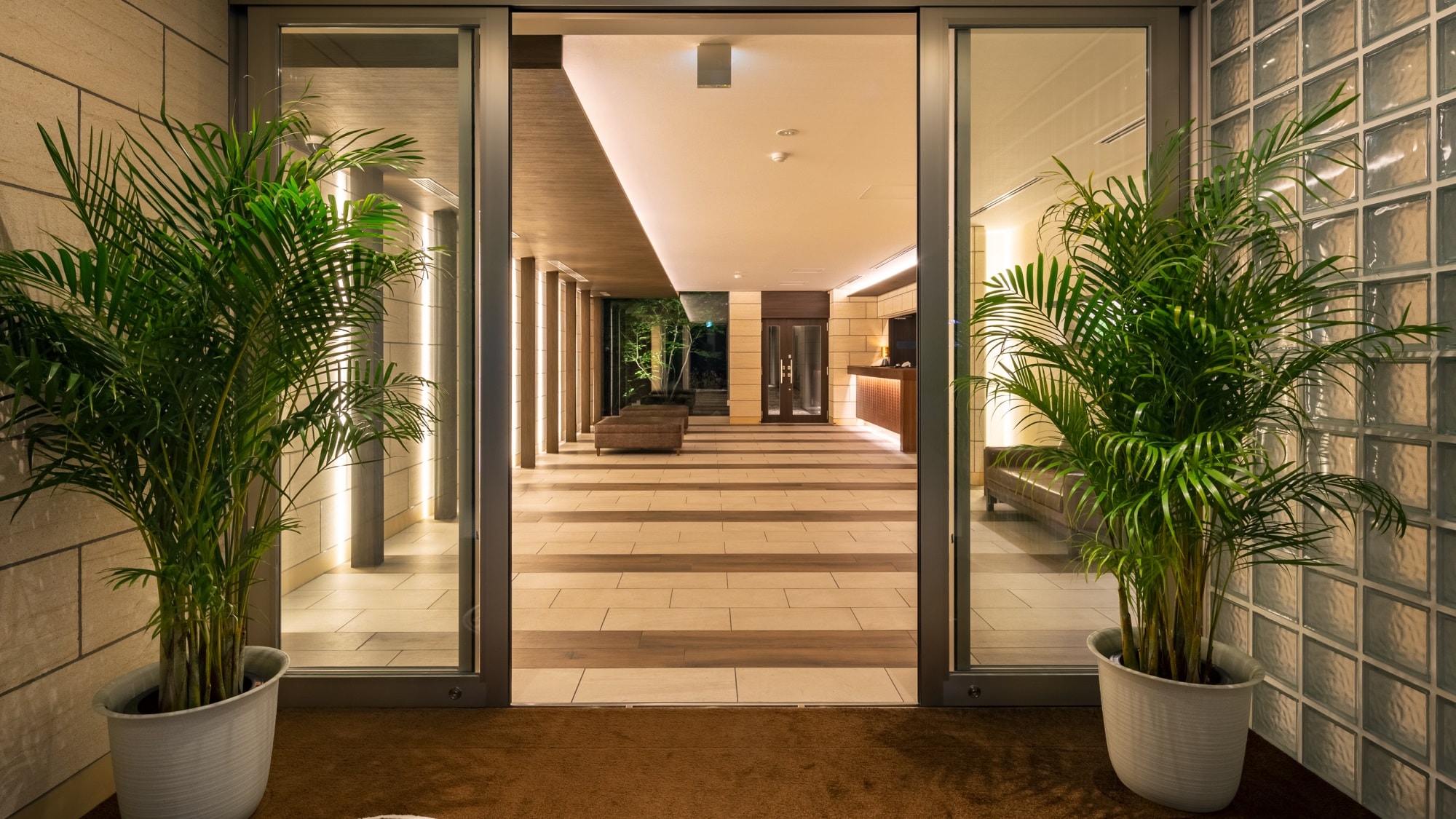 Lobby (new size)