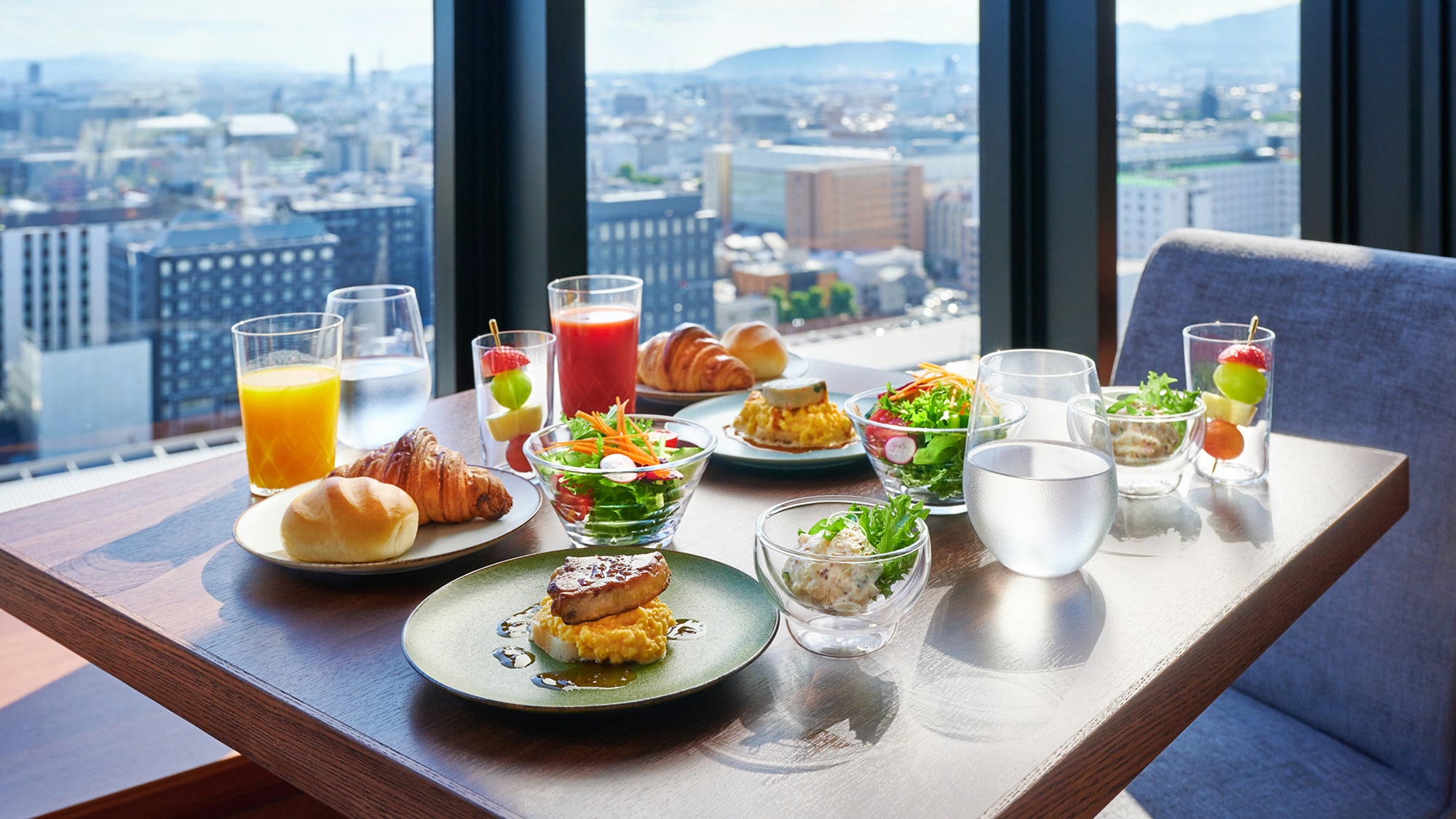 Granvia Lounge Breakfast * Image