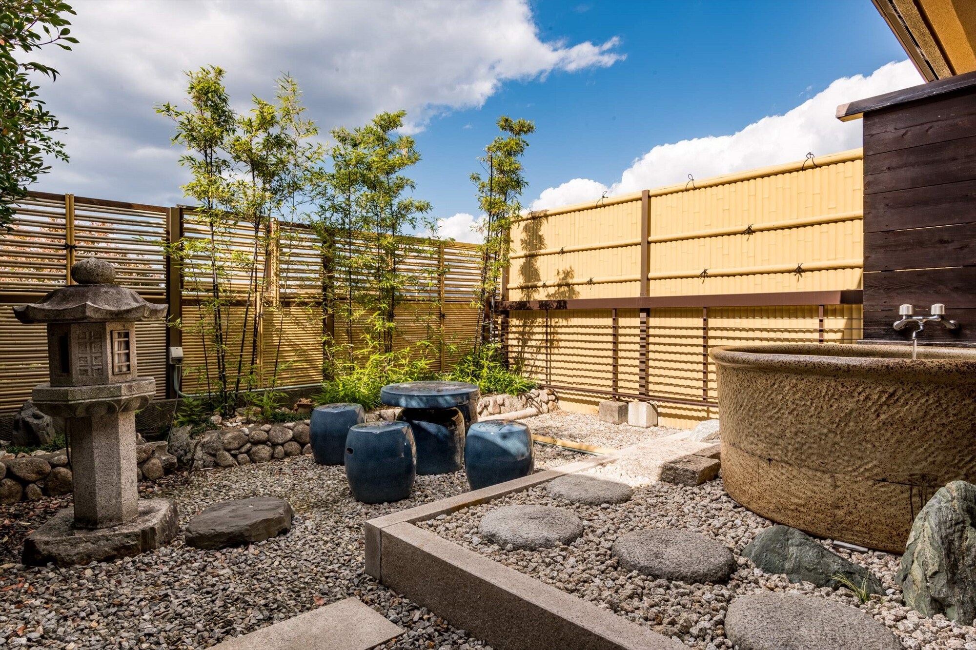 Guest room with open-air bath Amino
