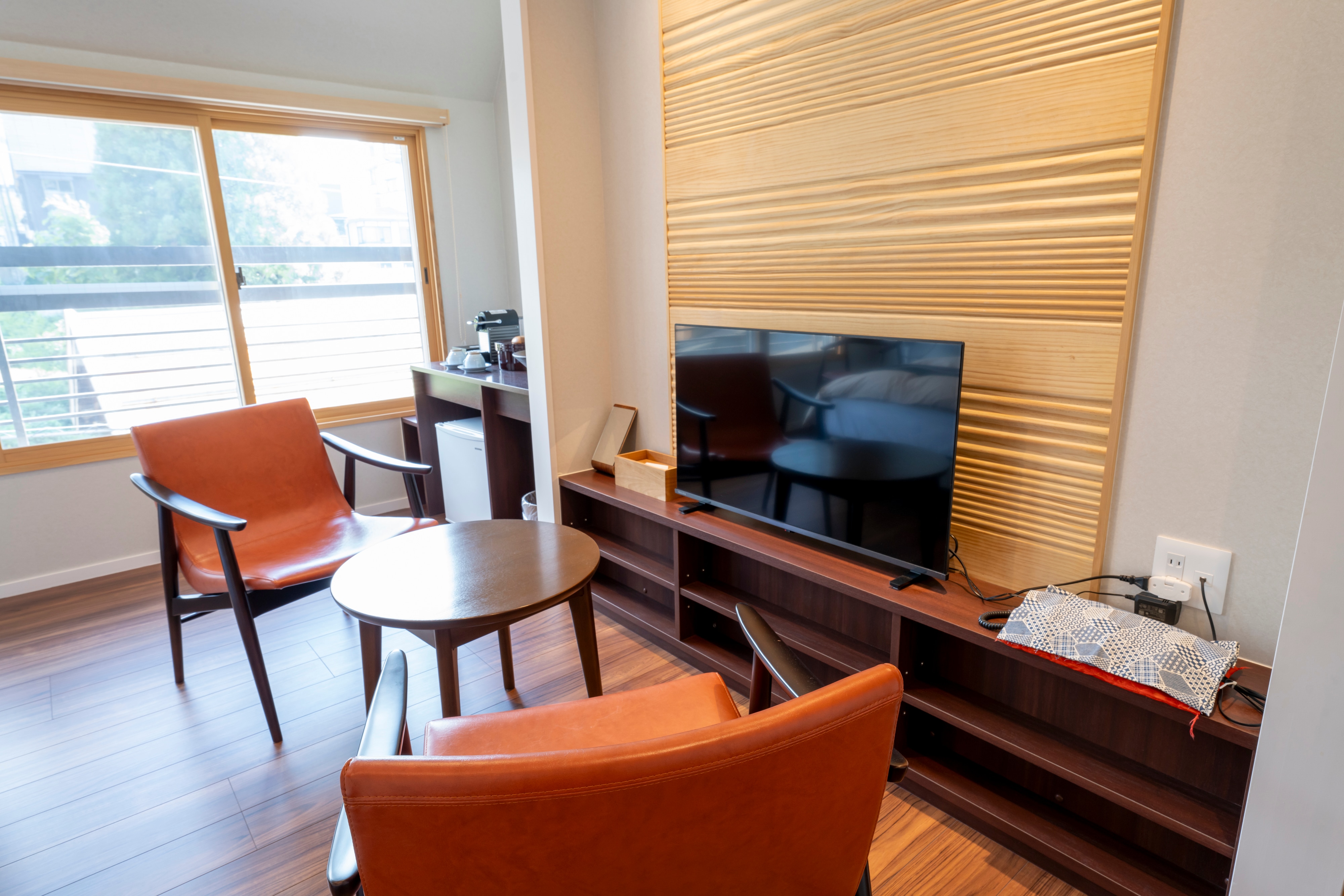 【信濃亭湯之岡】世界聞名的溫泉「真湯」附設西式雙床房