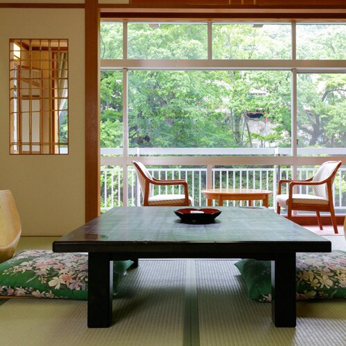 Spacious Japanese and Western room "No smoking" (10 tatami mats + twin)