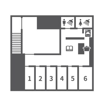 Tata letak kamar: Total ada 6 kamar tamu, ruang makan, dapur bersama, kamar mandi, dan toilet.