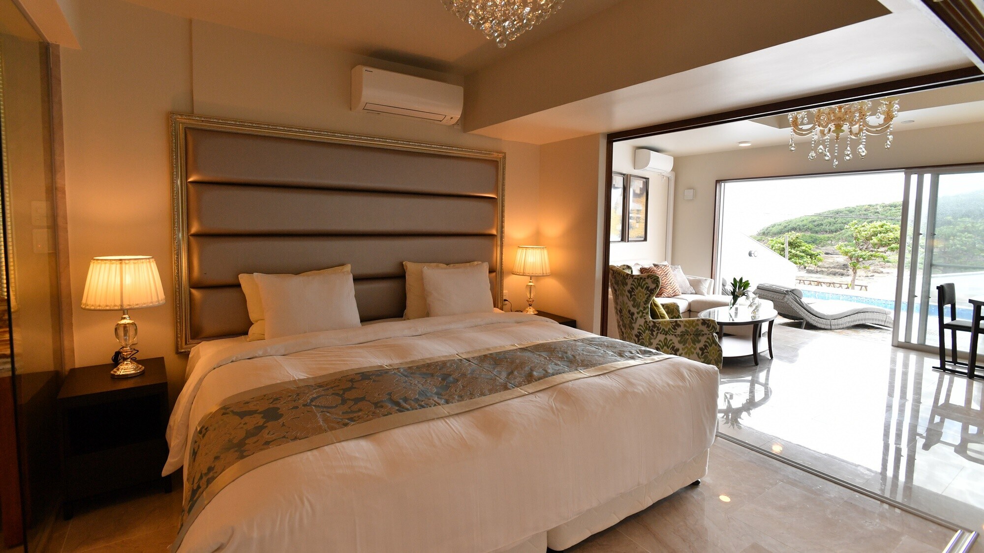 Premium Suite (Bedroom)