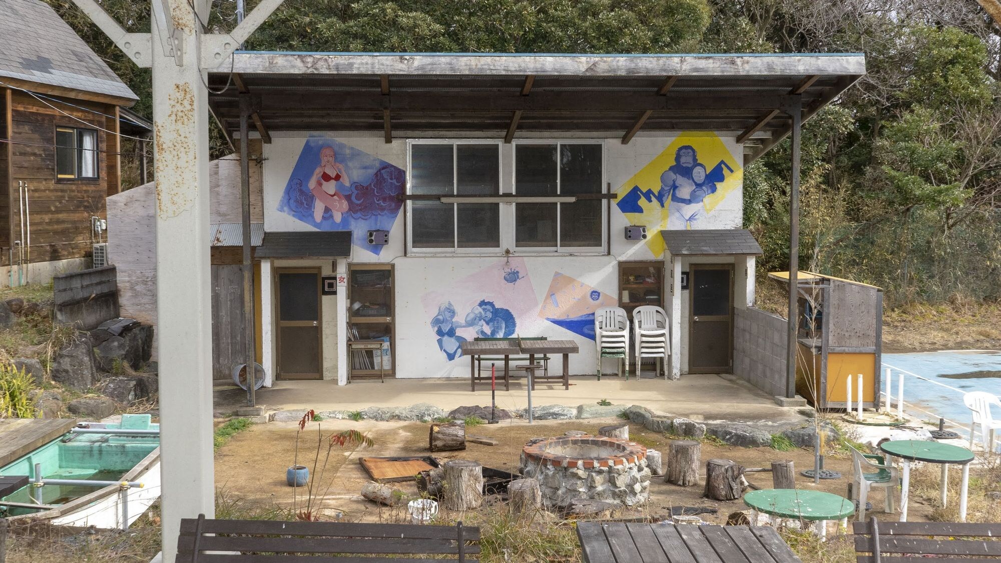 พื้นที่บาร์บีคิวขนาดใหญ่ในชั้นใต้ดินของอาคารบริหาร