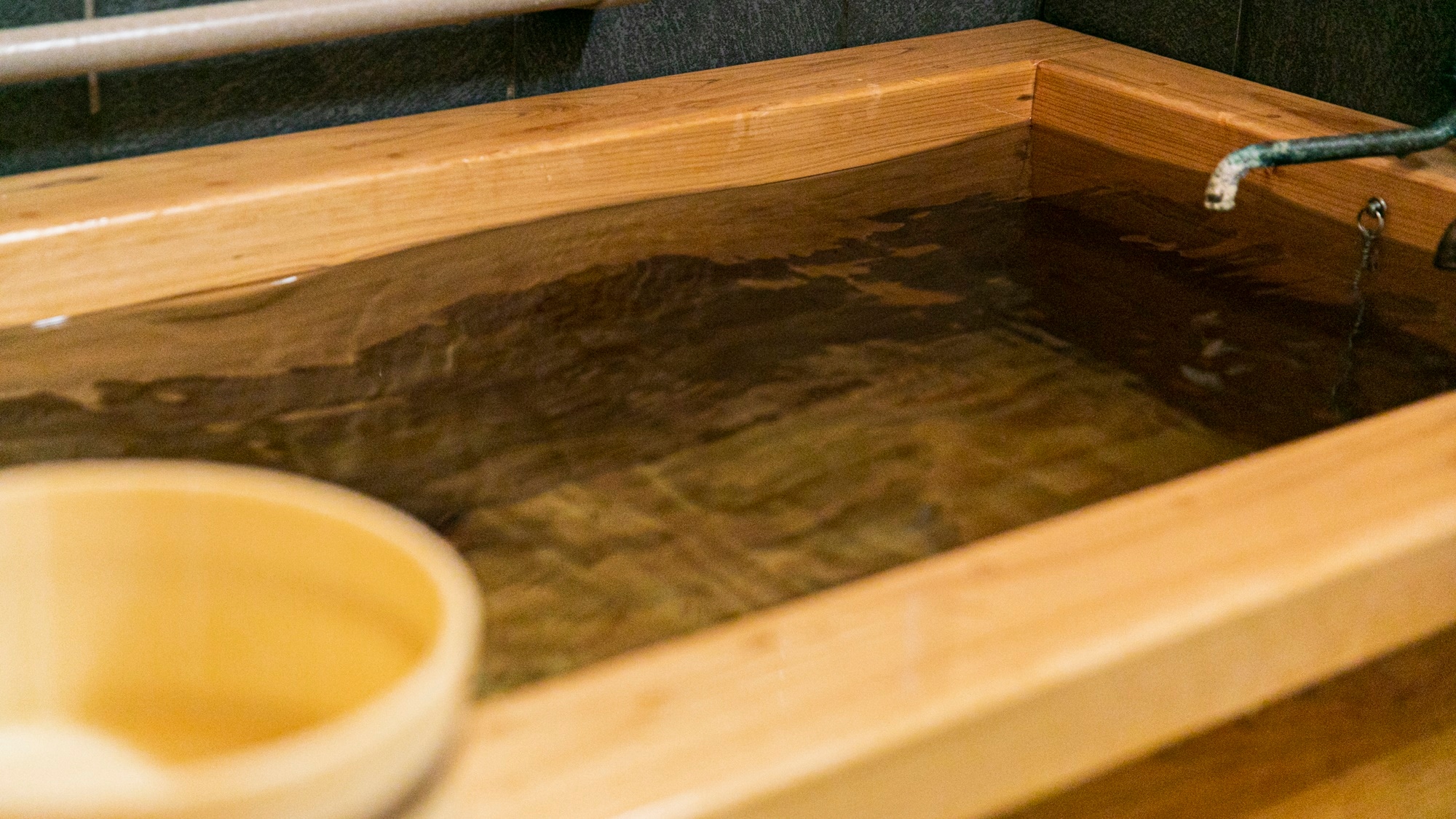 <Includes indoor cypress bath> Japanese-style room "Yunoka" / The bath in the guest room also has tatami mats