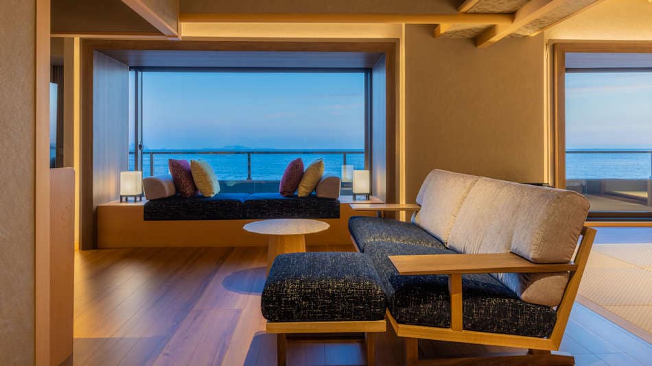 Japanese-modern Japanese-Western style suite with superb view "Shiro"