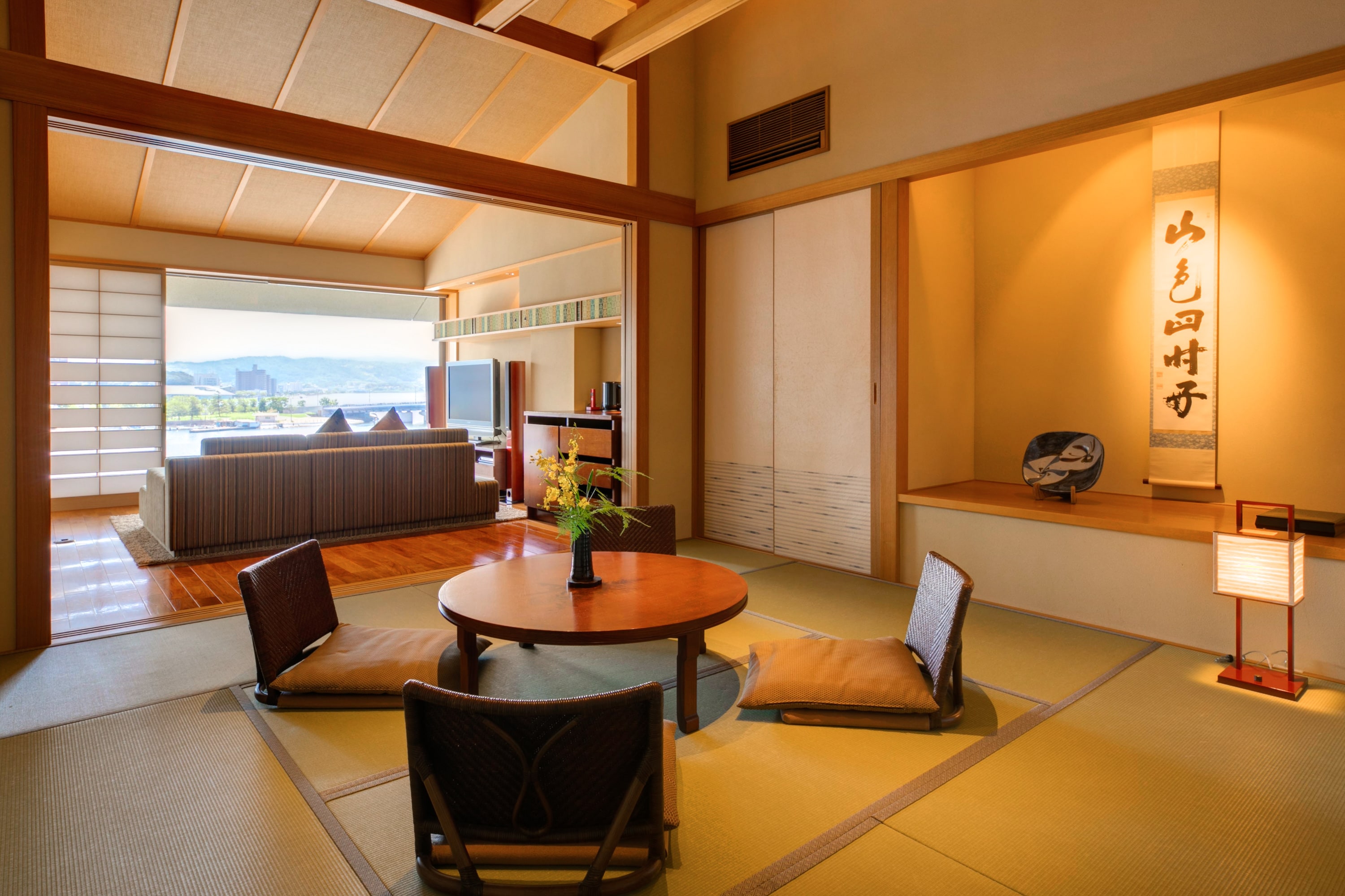 4th floor Japanese-Western room with hot spring view and living room
