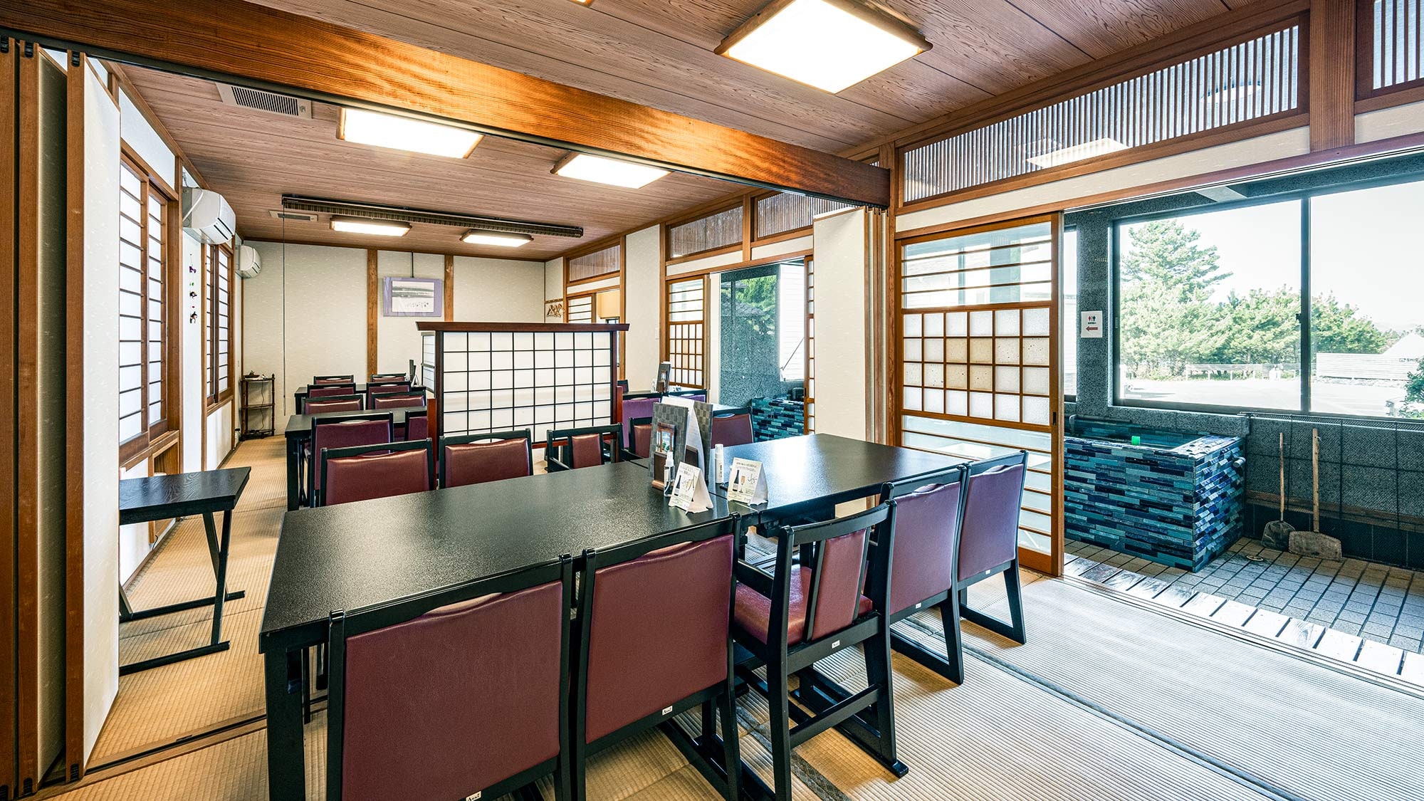 ・[餐饮] 晚餐和早餐均在“Shiojino”供应