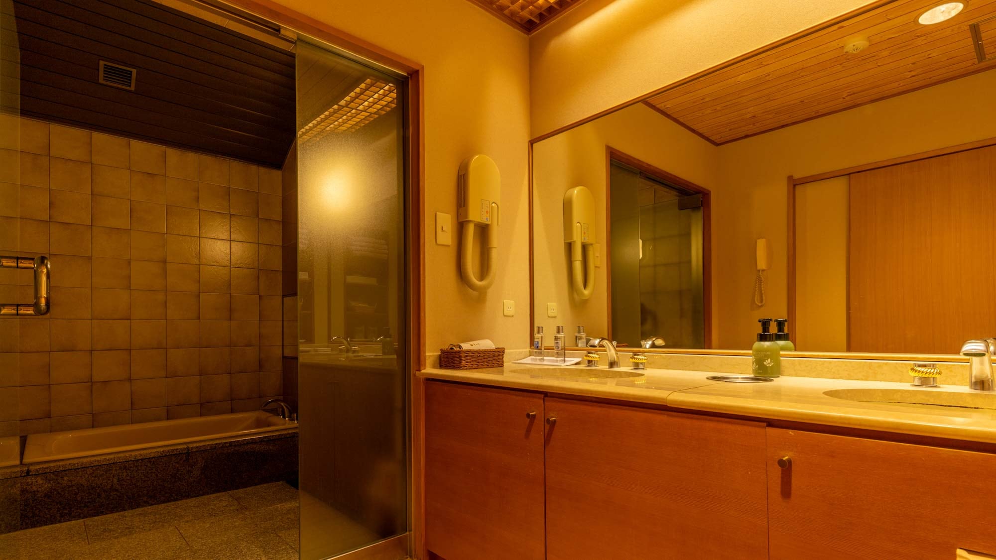≪Special room≫ Panoramic view suite overlooking the sea and Mt. Daisen