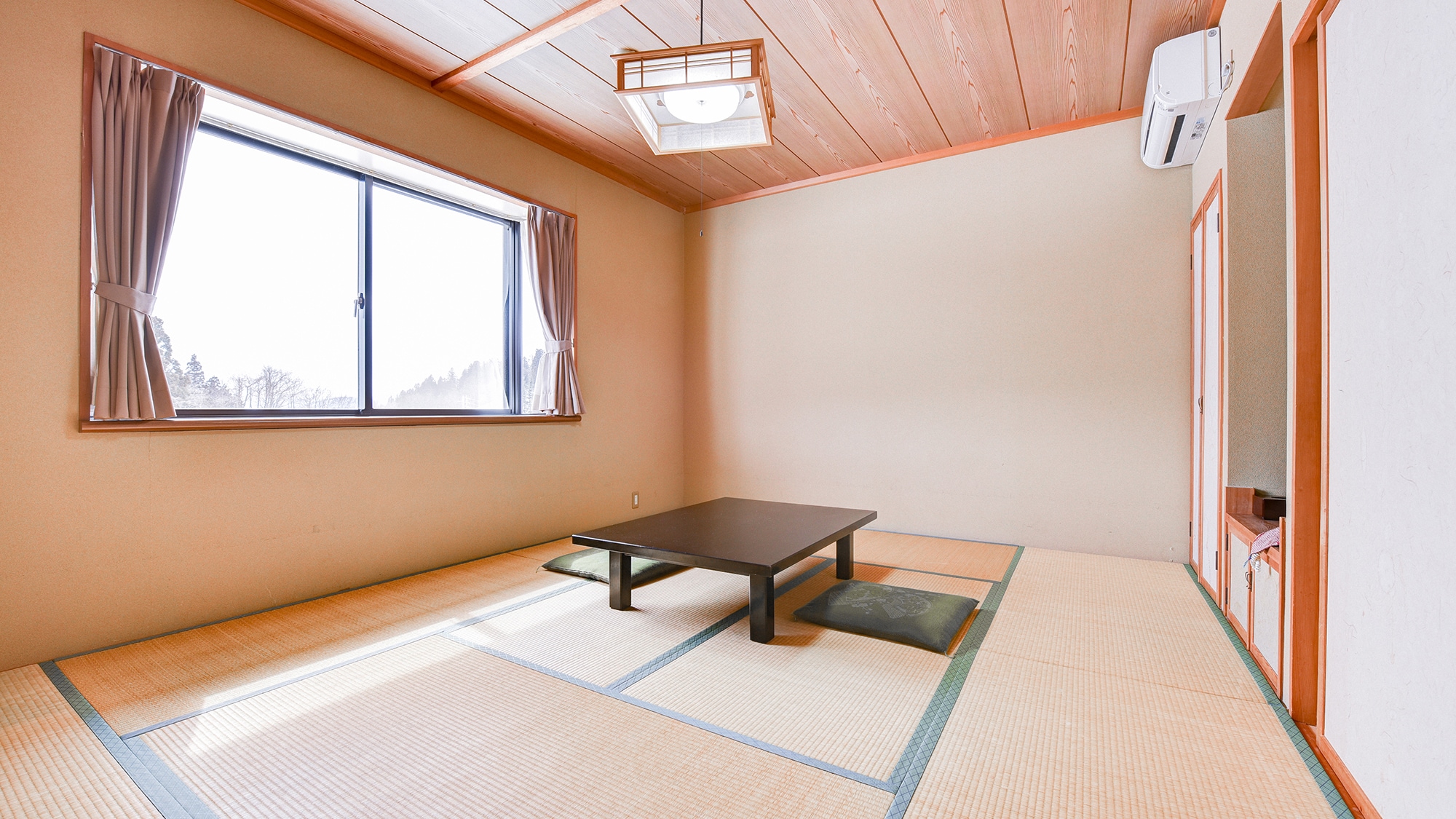 *Example of a room/Japanese-style room with 10 tatami mats