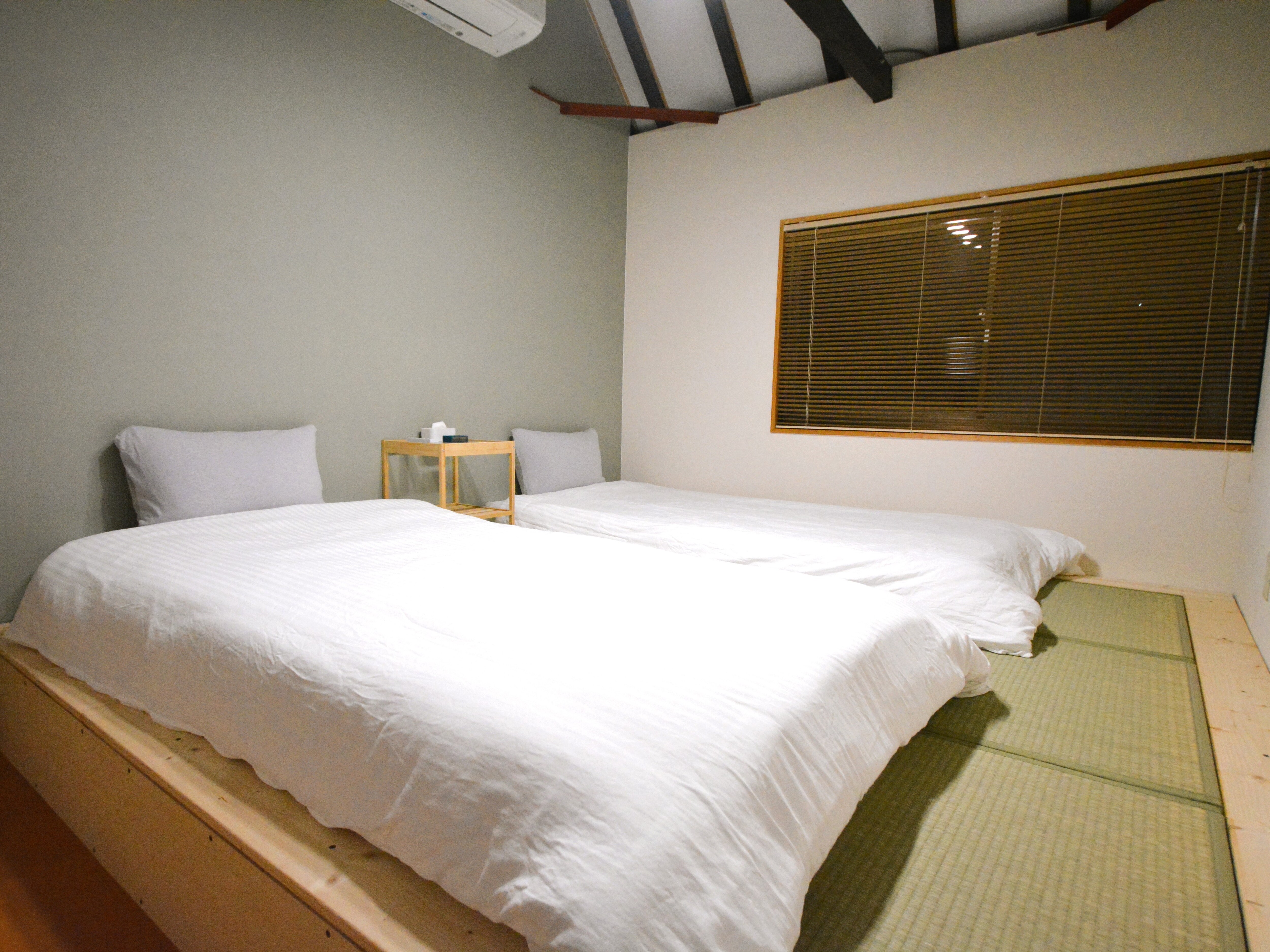 Private Japanese-style room (bedroom)