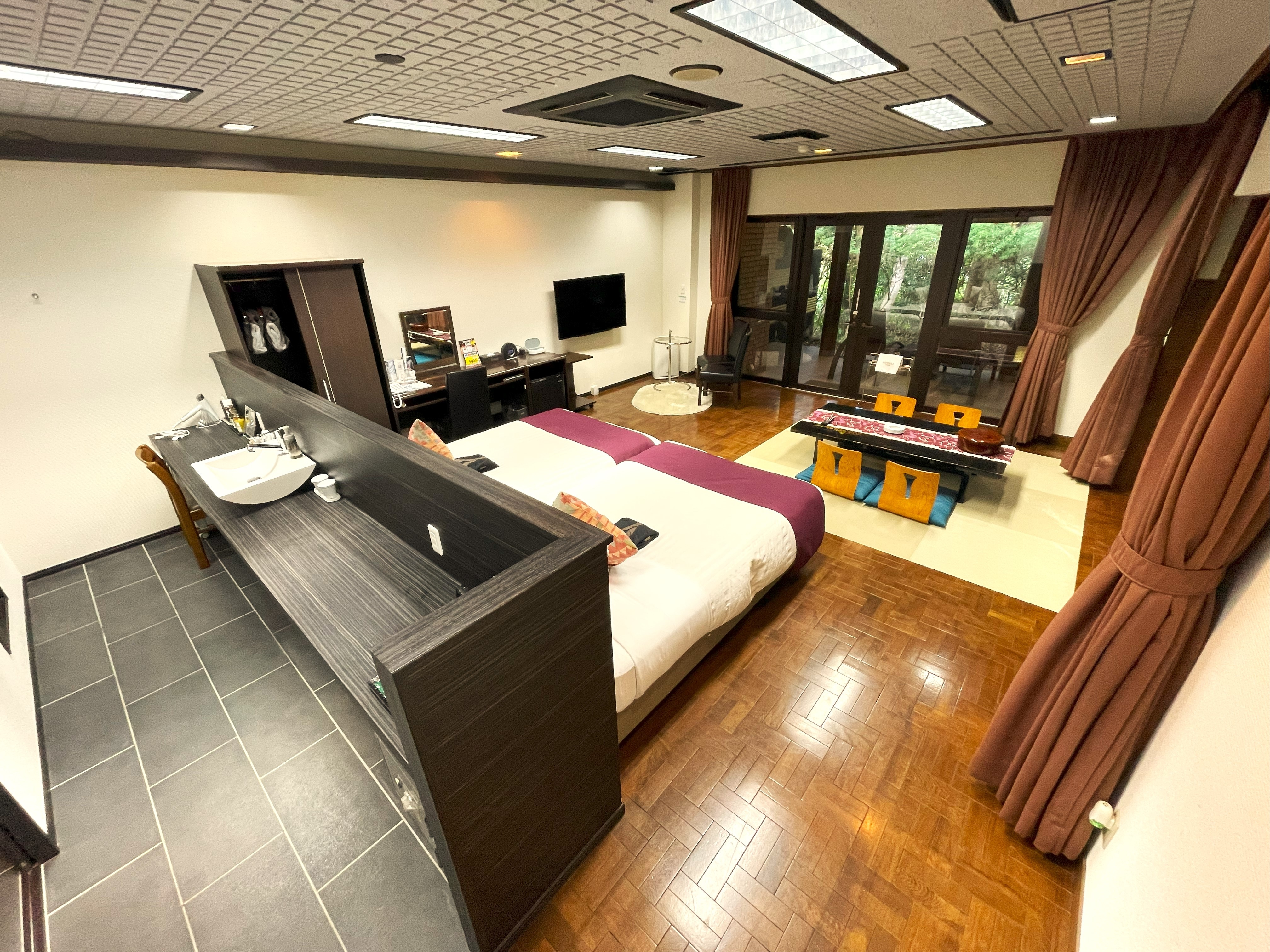 [Phòng Junior Suite Nhật Bản hiện đại] Diện tích 45m2, có bồn tắm ngoài trời [Cho phép hút thuốc]