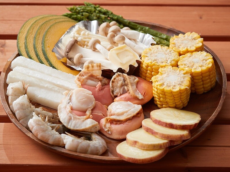Seafood and vegetable platter