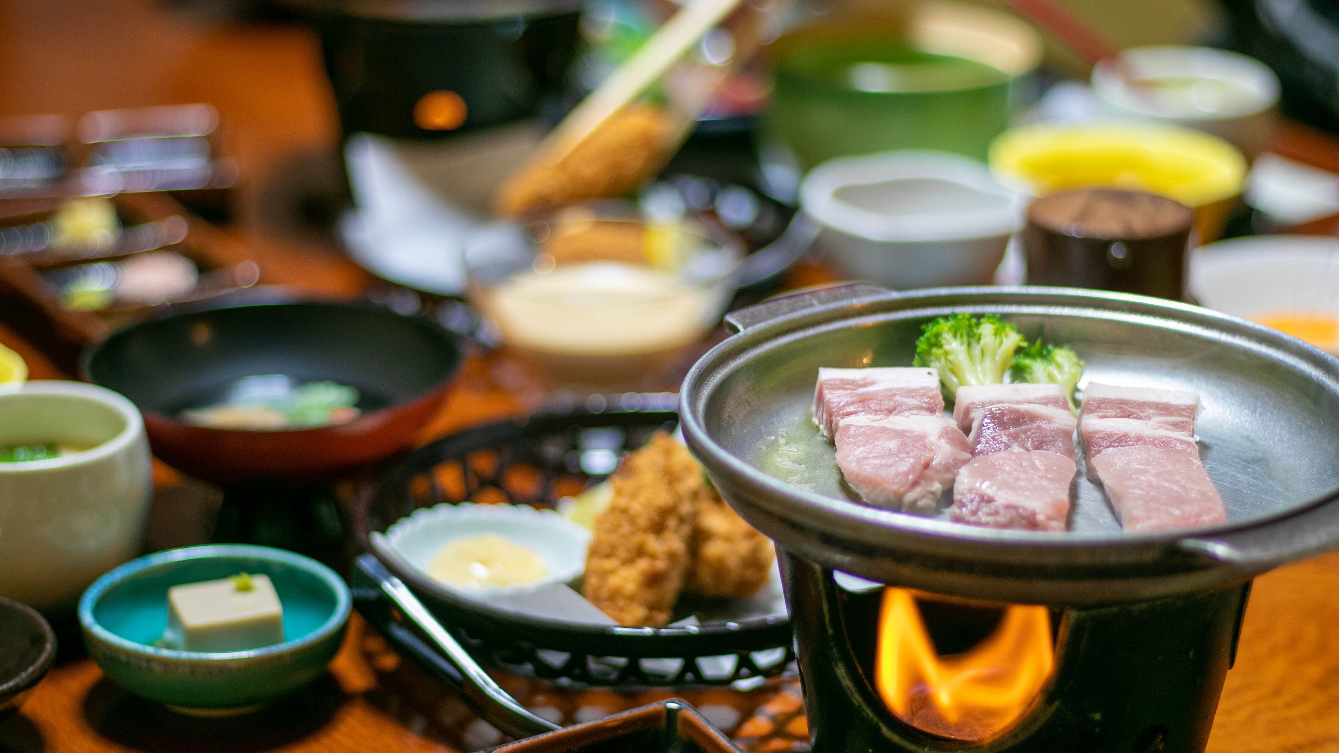 ・晚餐有上州大麦猪肉，很饱腹！按您的喜好烹制后即可享用。