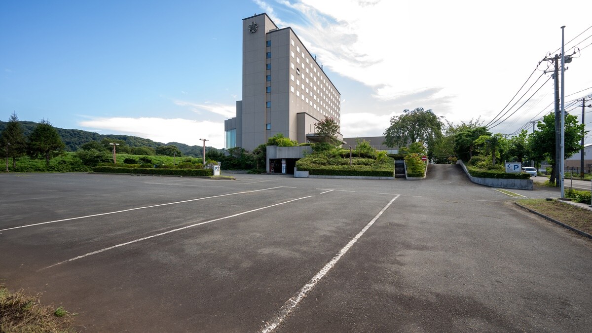酒店内免费停车场（室外）