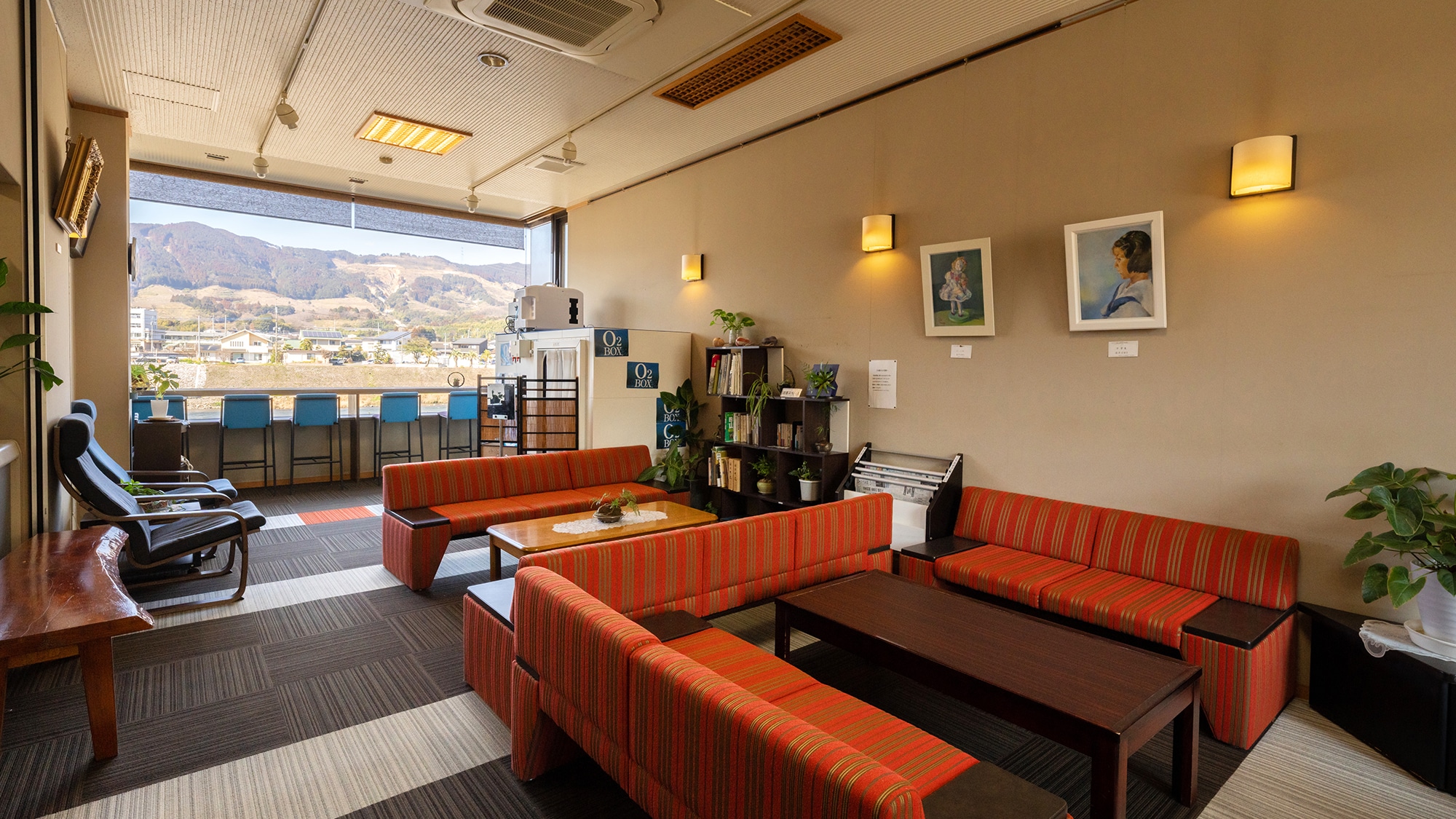 ■ Lounge ■