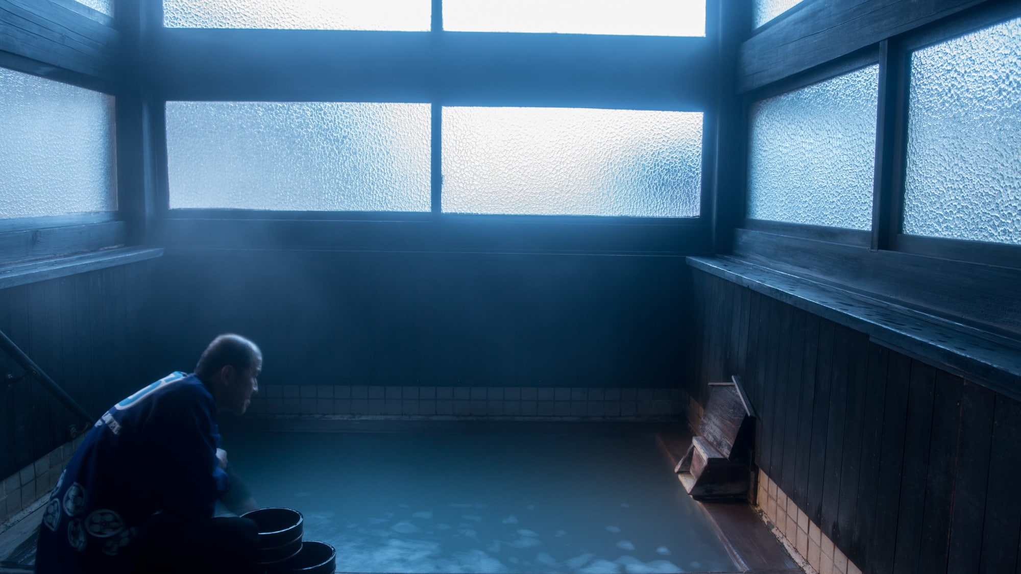 [Bathhouse-longevity hot water-]