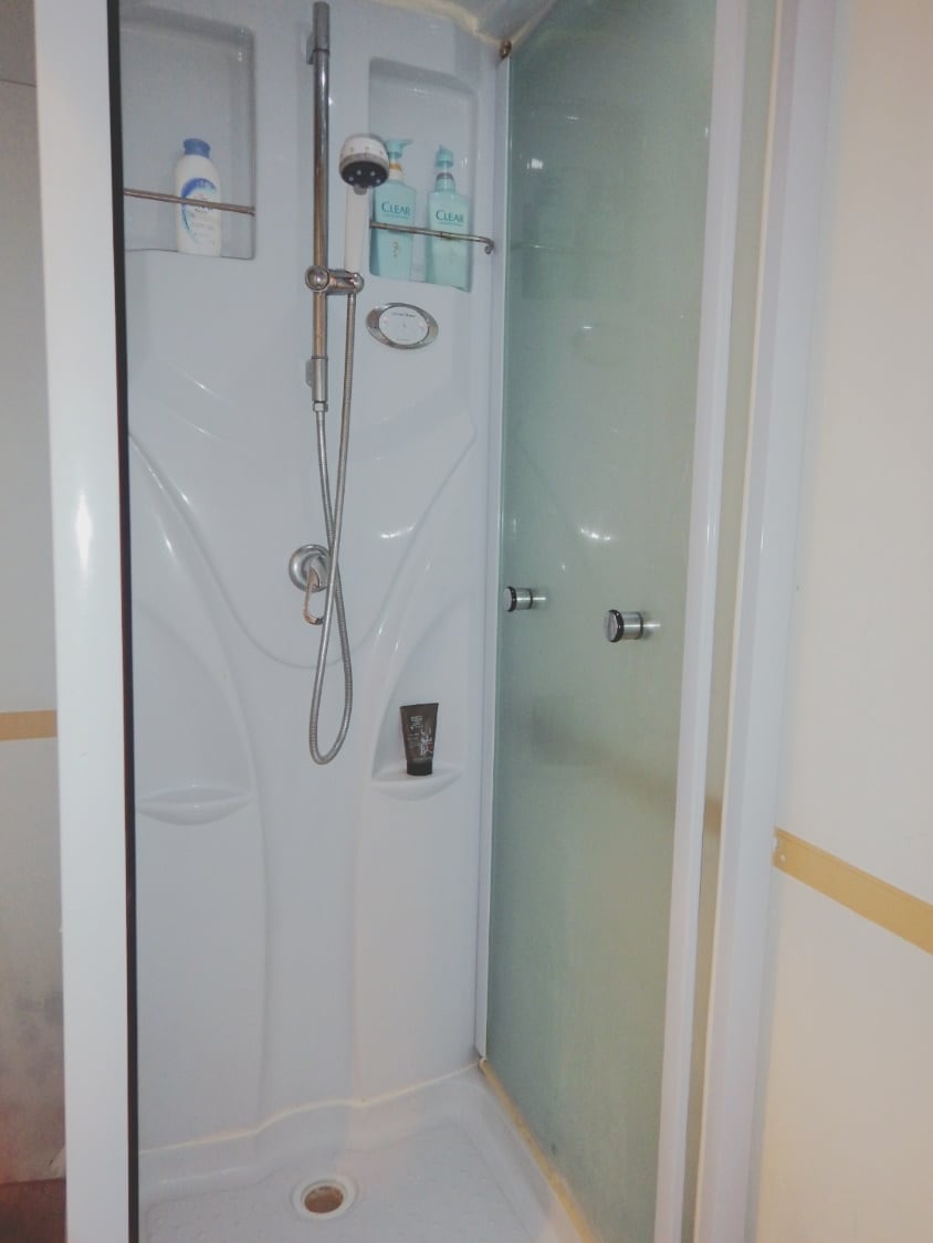 Shower (shared)