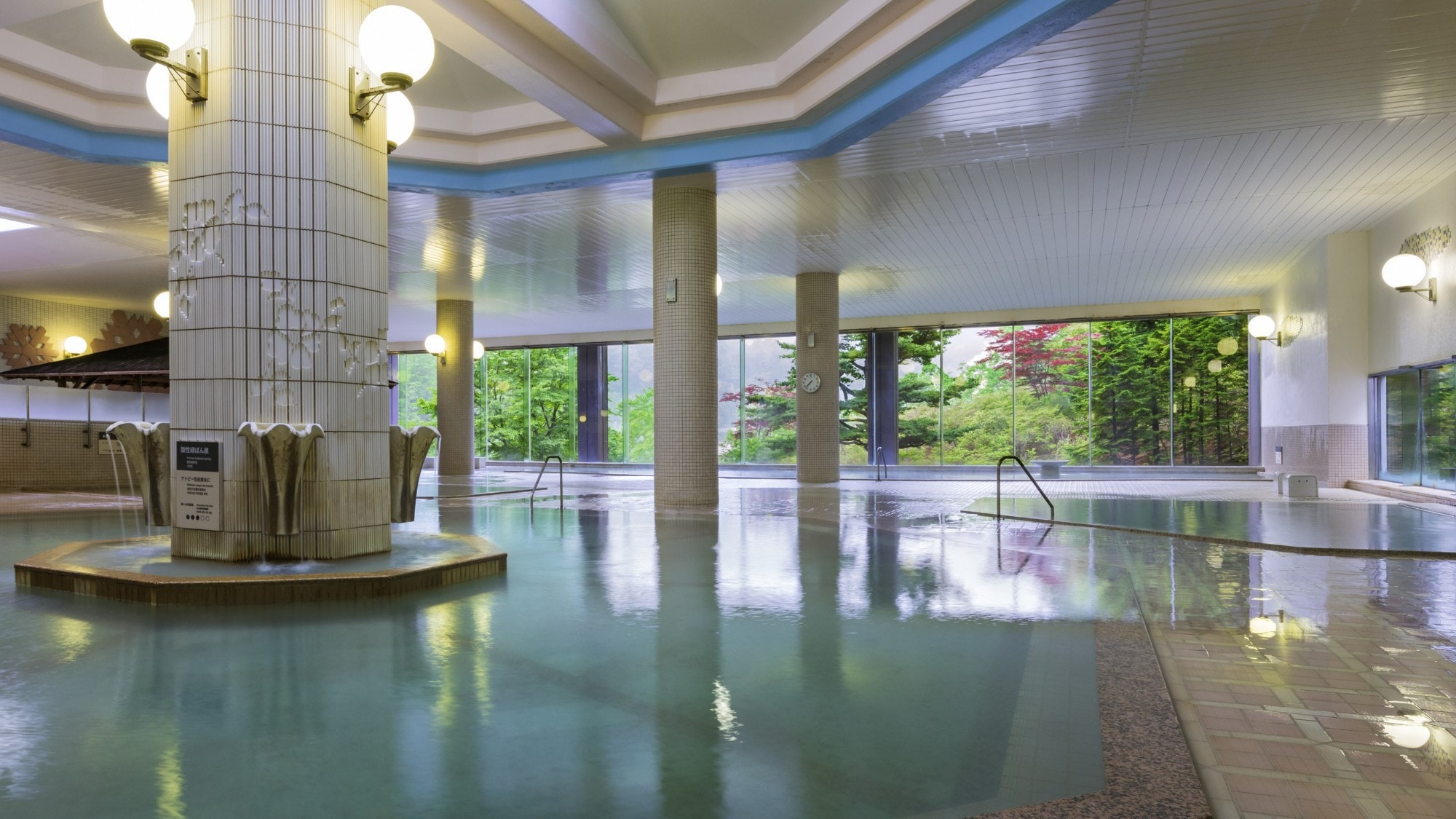 特應性皮炎的酸性綠泉。它對各種細菌具有殺菌活性。 [女浴/酸綠泉]