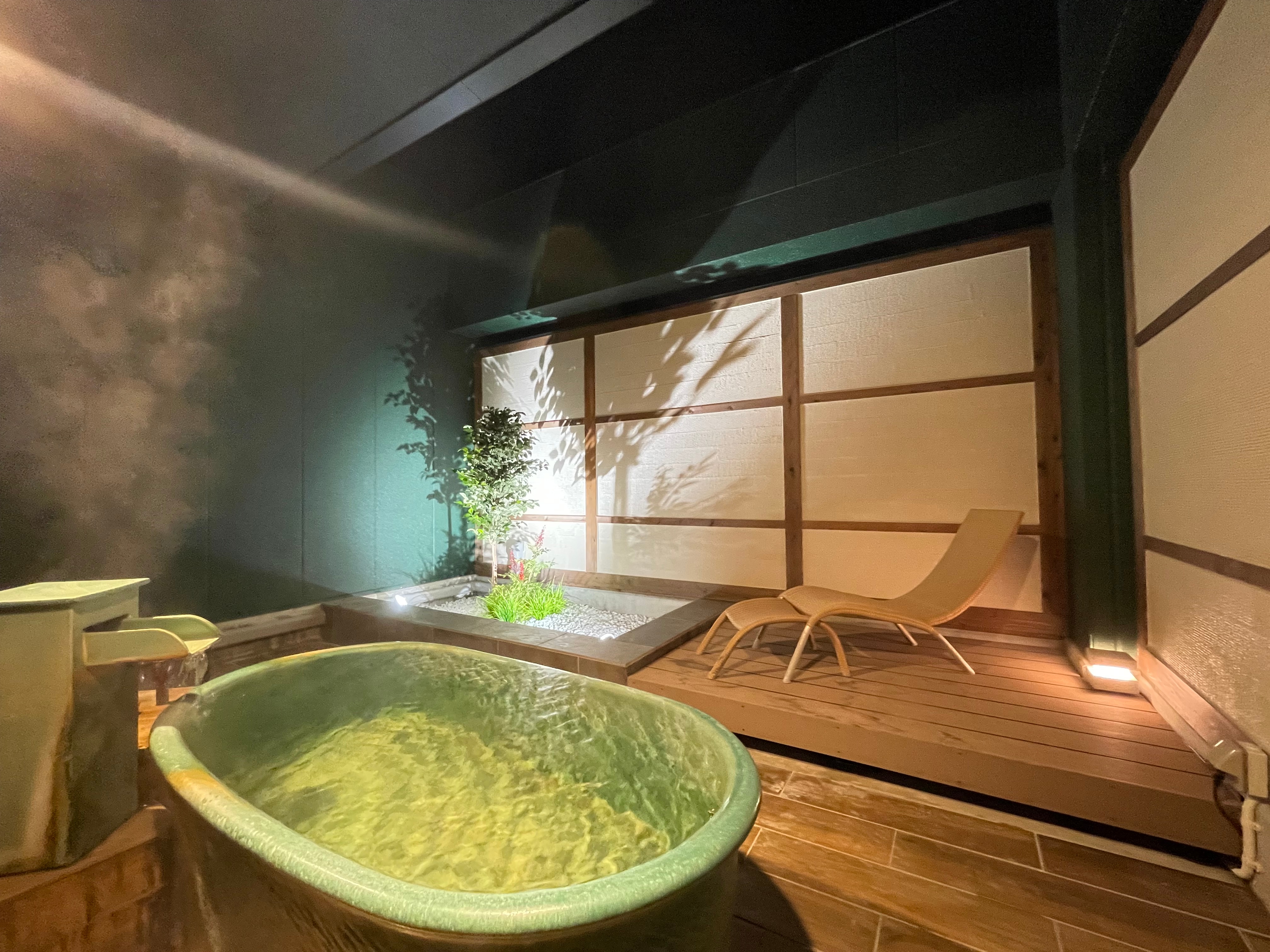 [Guest room with cypress bath and open-air bath on the first floor] Open-air bath room 109