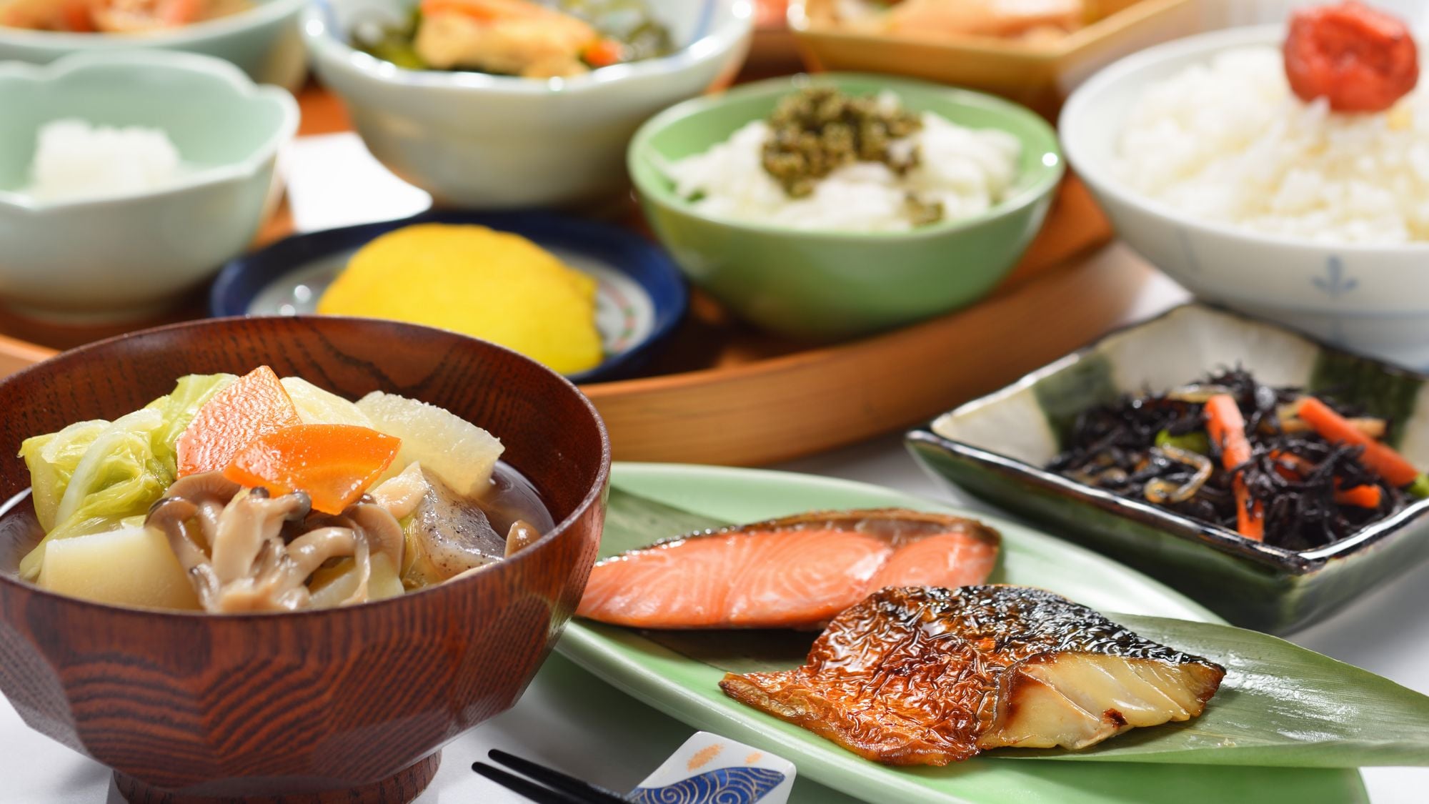 ■ Breakfast buffet, daily Japanese and Western food lineup